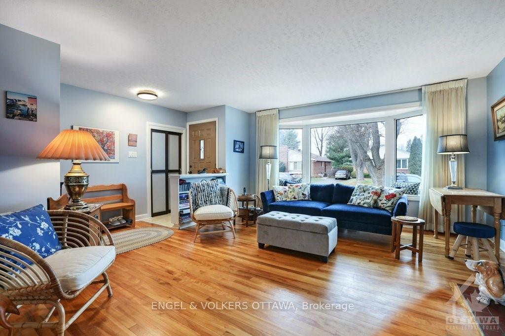 Photo 6 of 2368 Drury Lane, Ottawa, Parkway Park — HOMEH