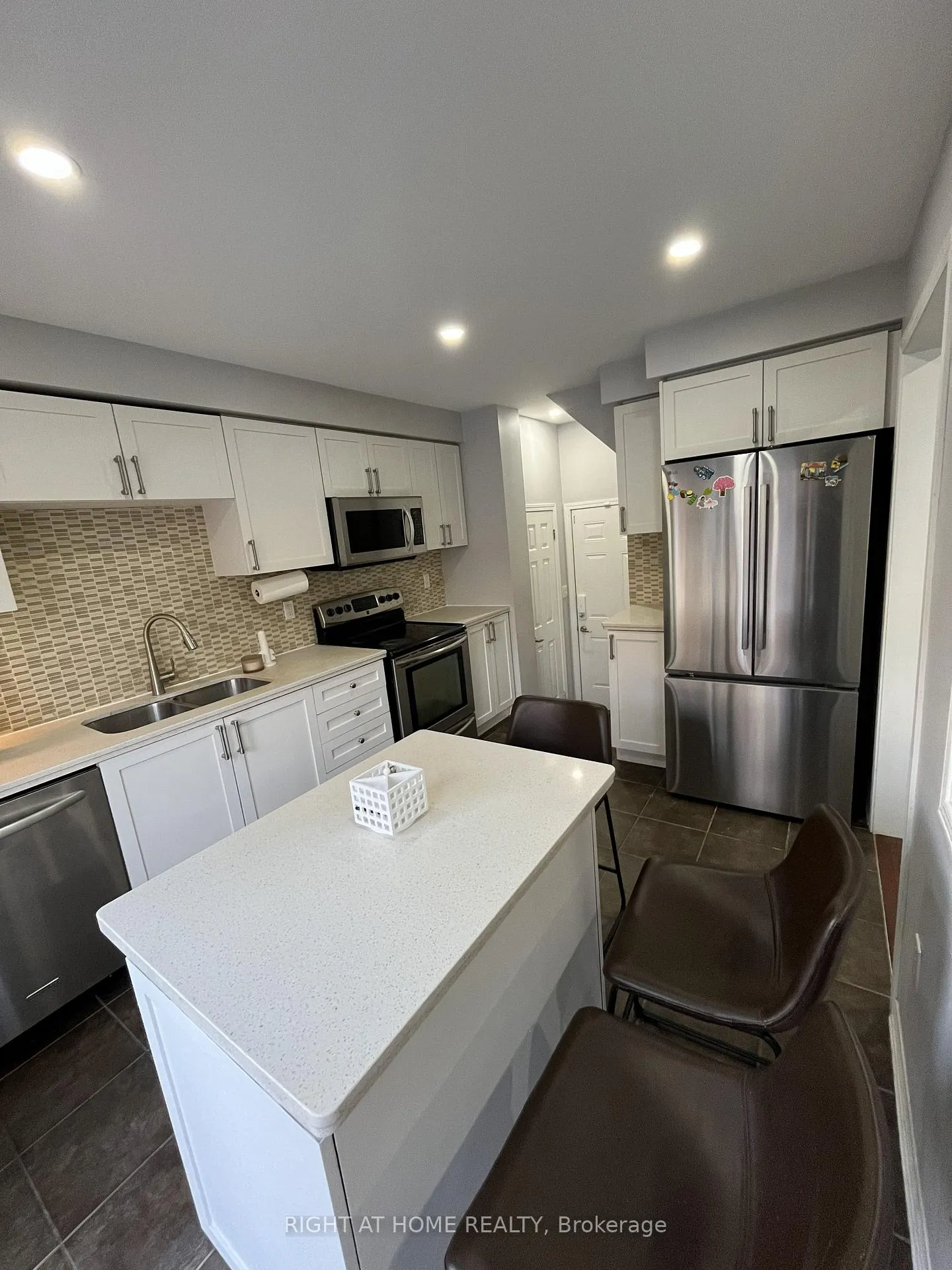 Photo 21 of 2439 Springforest Drive, Oakville, Bronte Creek — HOMEH
