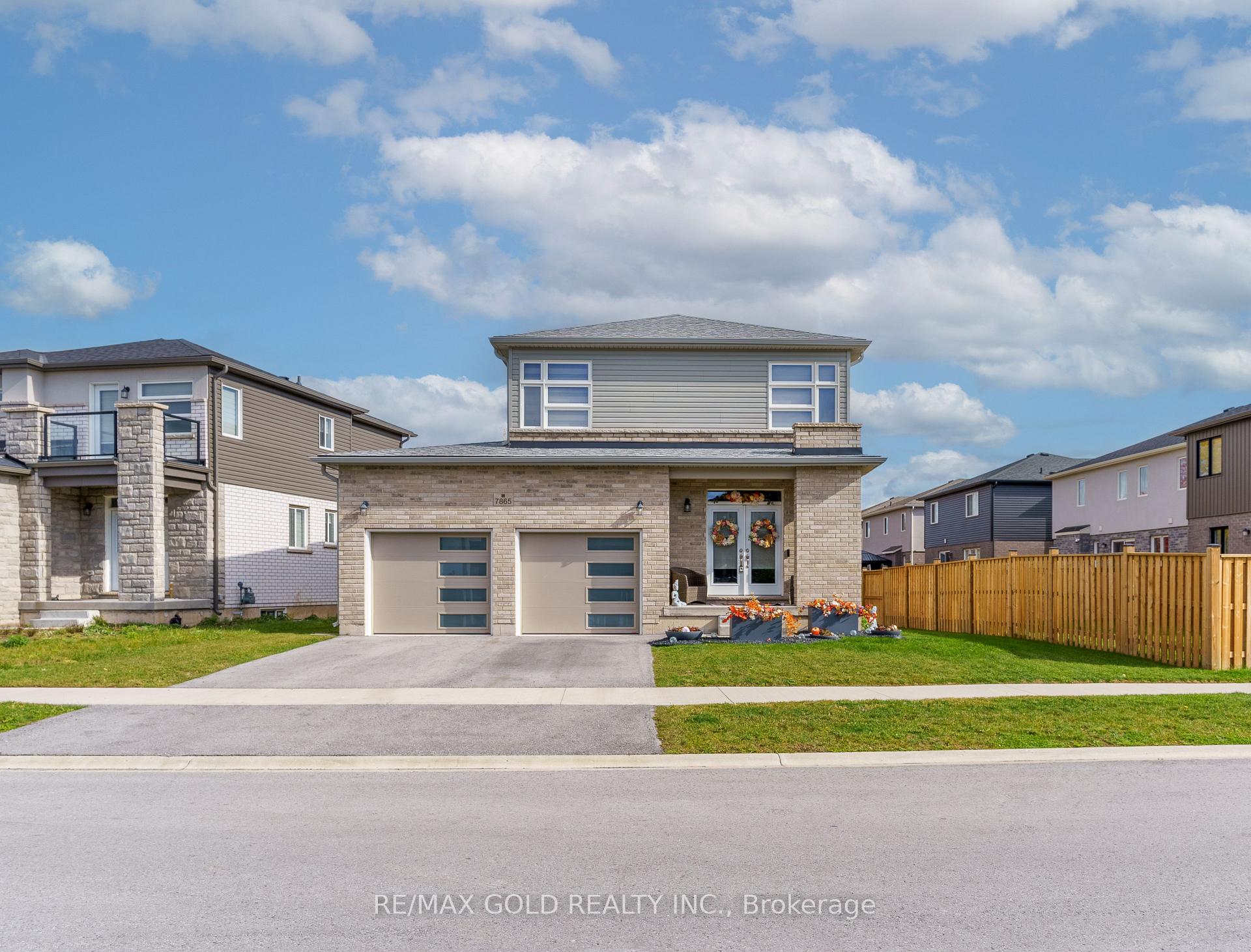 Photo 1 of 7865 Seabiscuit Drive, Niagara Falls, Ascot — HOMEH
