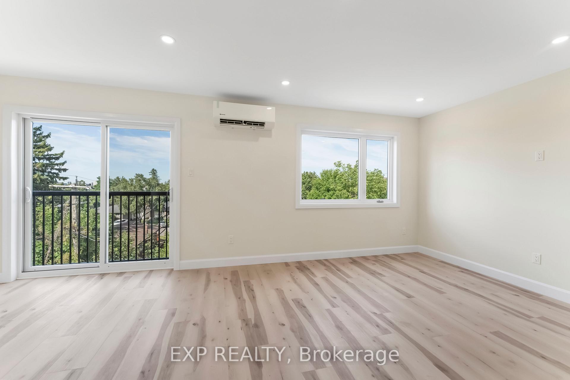 Photo 3 of Unit B, 692 Crystal Street, Ottawa, Carson Meadows — HOMEH