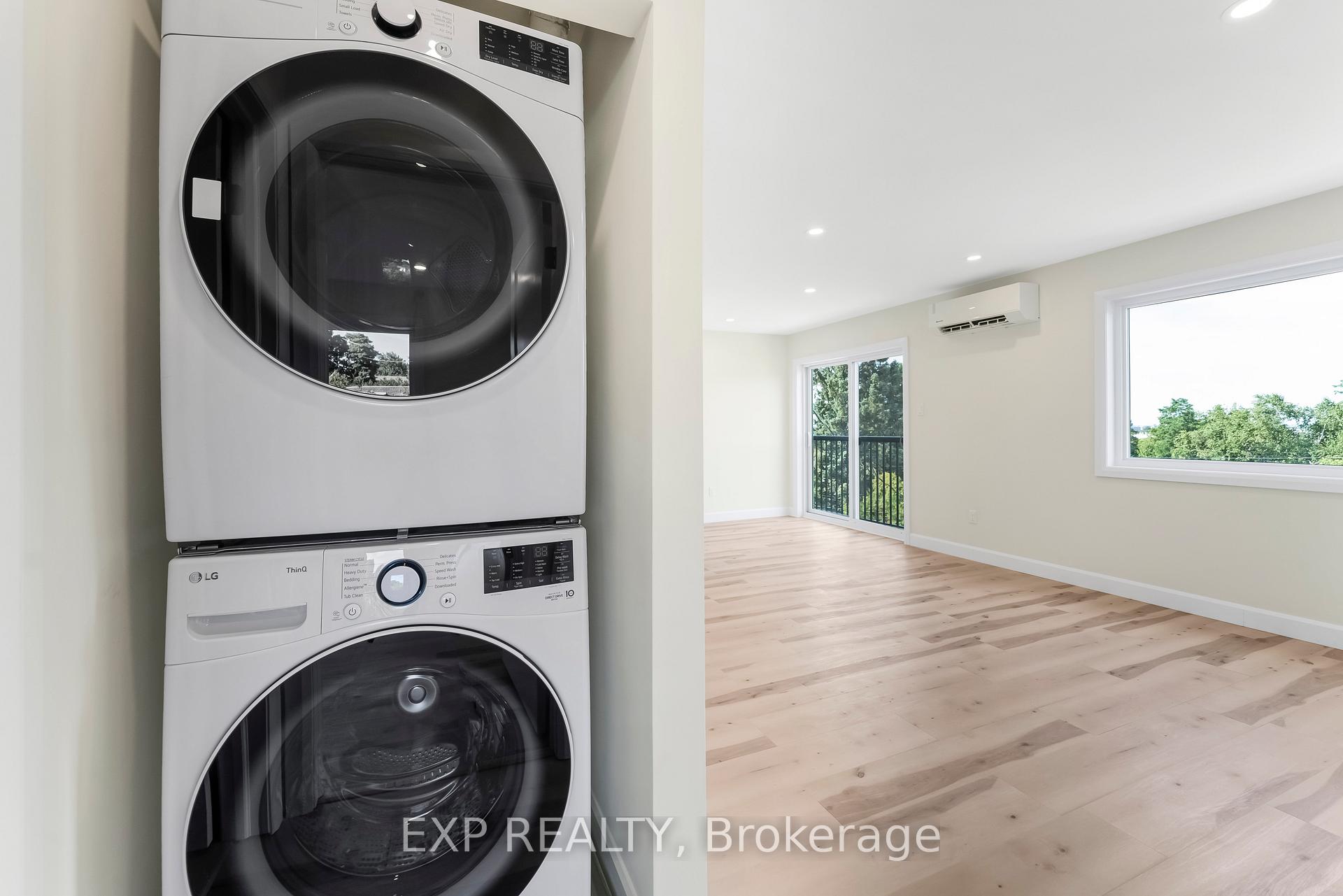 Photo 6 of Unit B, 692 Crystal Street, Ottawa, Carson Meadows — HOMEH