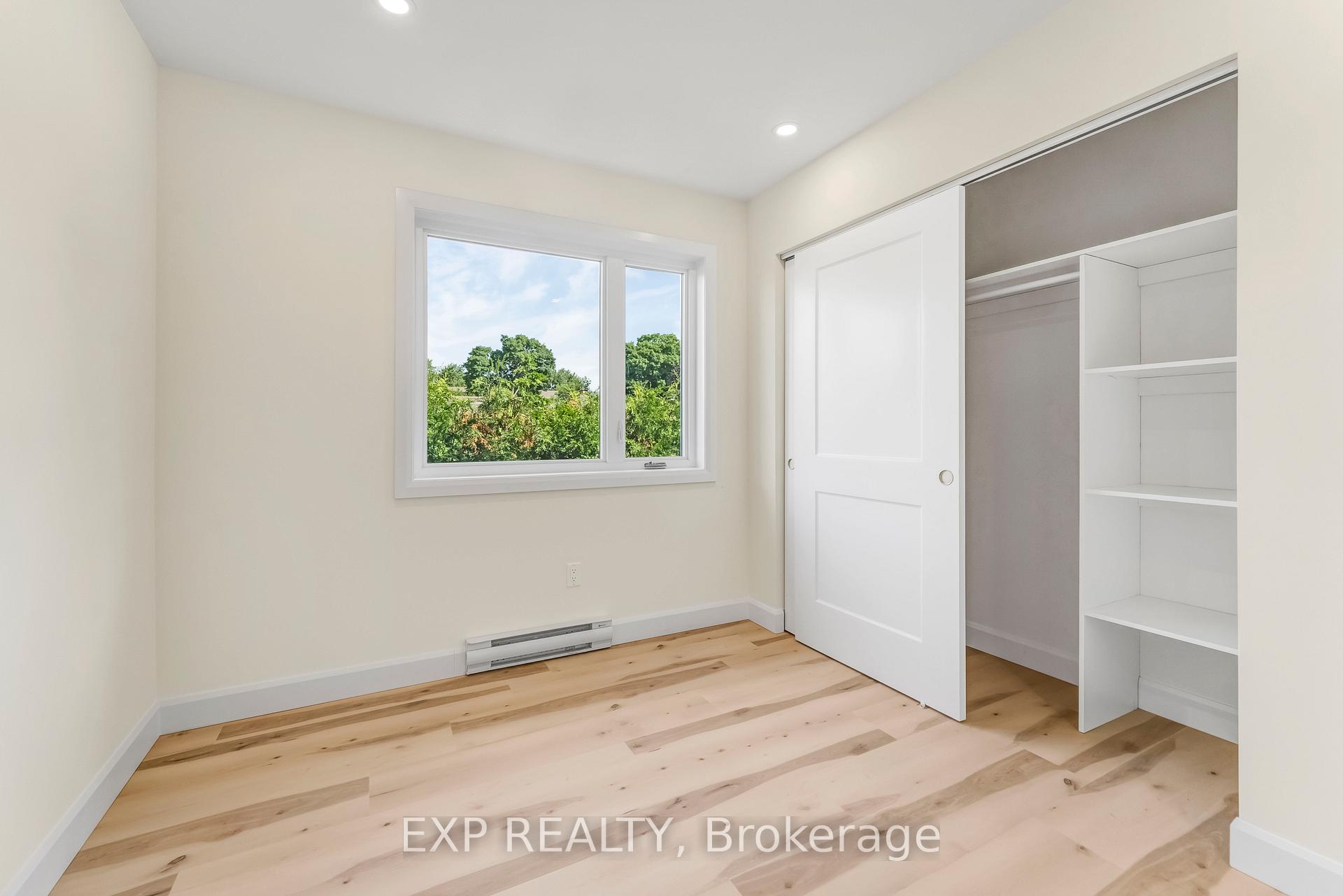 Photo 11 of Unit B, 692 Crystal Street, Ottawa, Carson Meadows — HOMEH