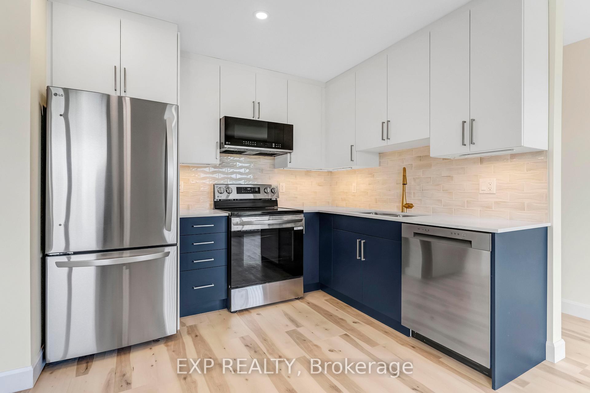 Photo 12 of Unit B, 692 Crystal Street, Ottawa, Carson Meadows — HOMEH
