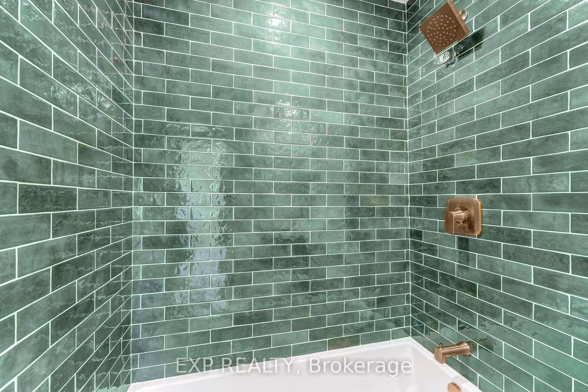 Photo 17 of Unit B, 692 Crystal Street, Ottawa, Carson Meadows — HOMEH