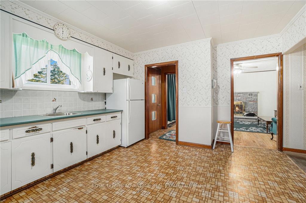 Photo 2 of 24 Mclean Boulevard, Perth — HOMEH