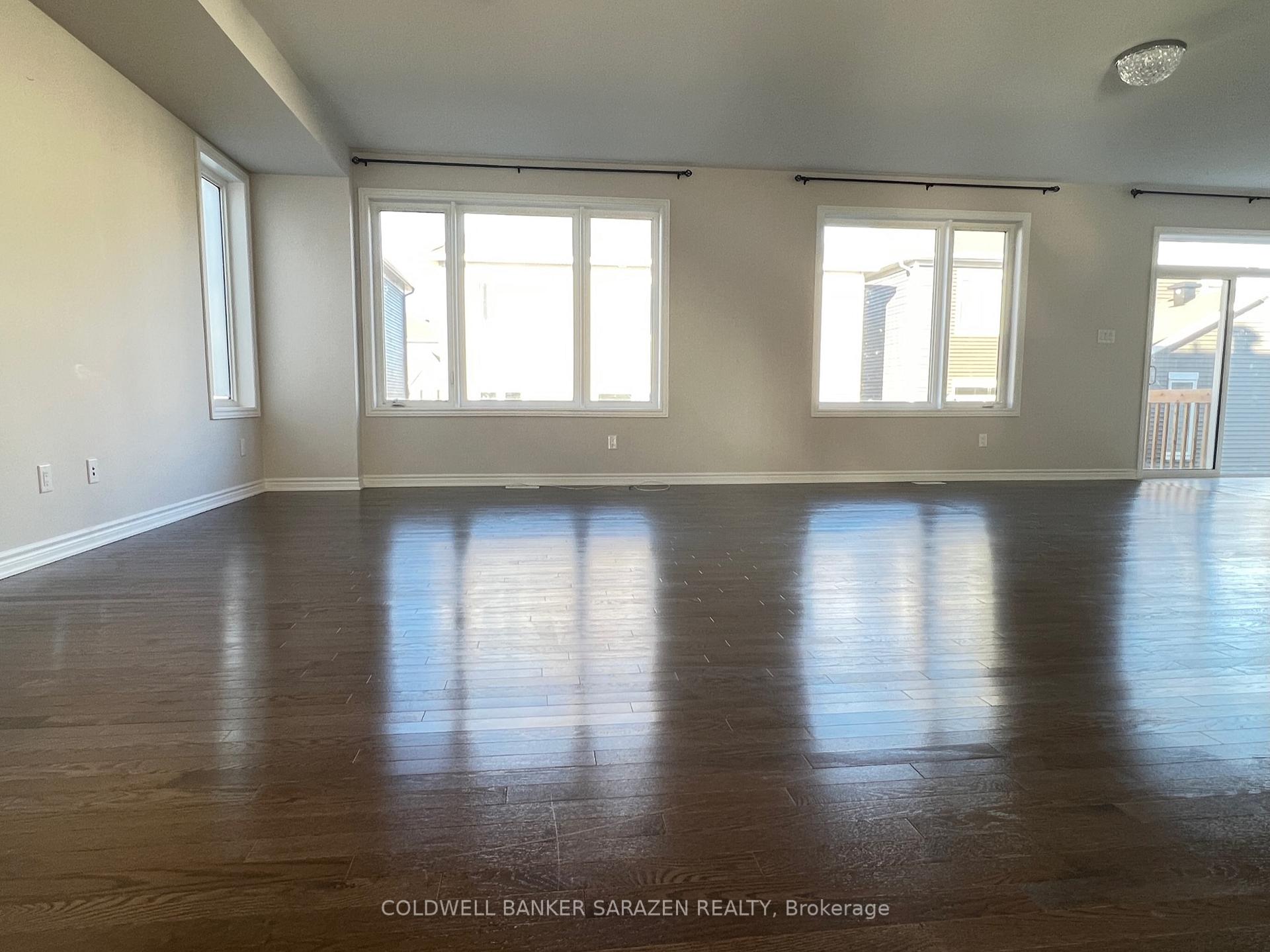 Photo 4 of 1013 Carden Lane, Ottawa, Chapel Hill South - Orleans Village — HOMEH