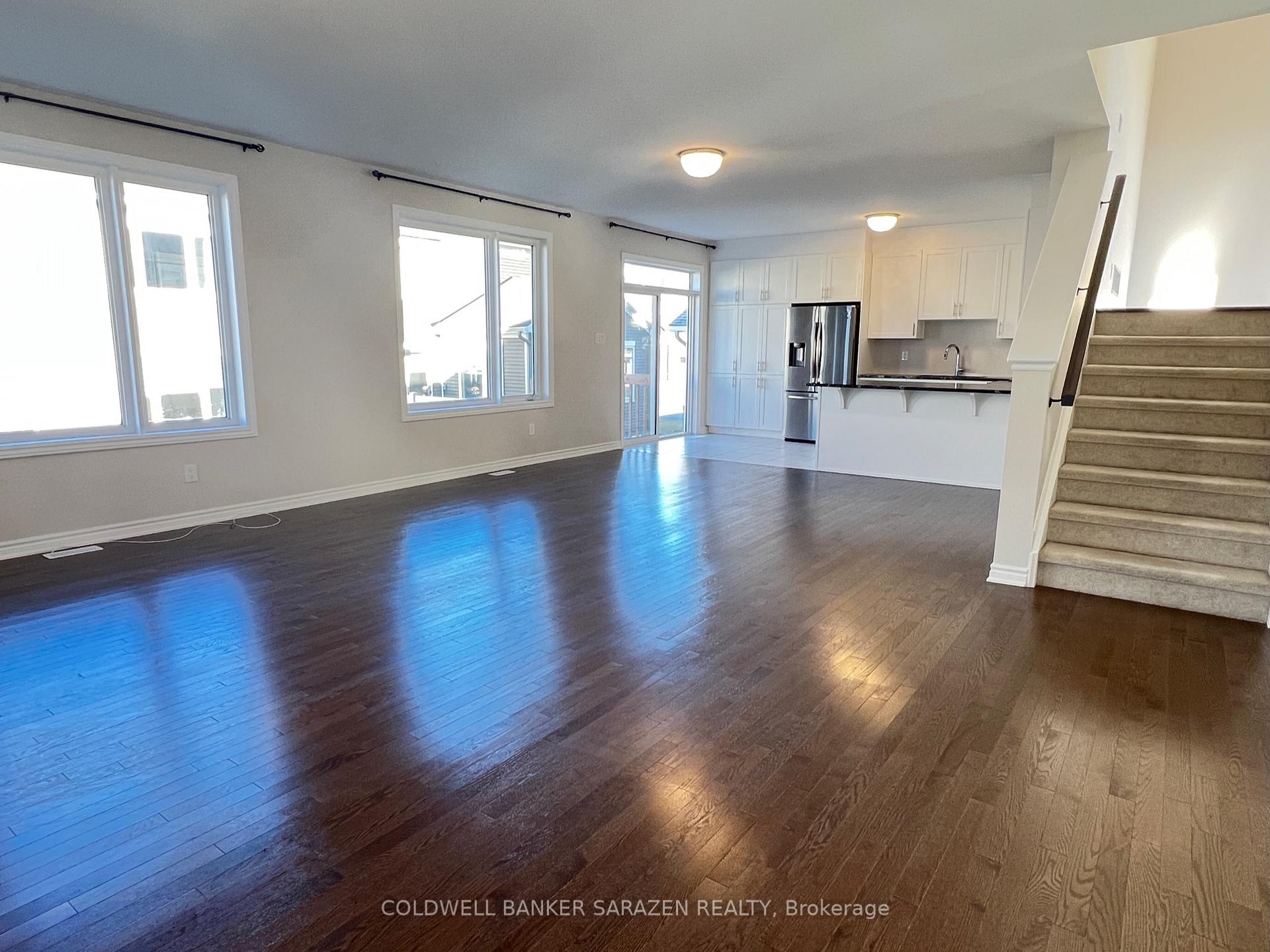 Photo 5 of 1013 Carden Lane, Ottawa, Chapel Hill South - Orleans Village — HOMEH