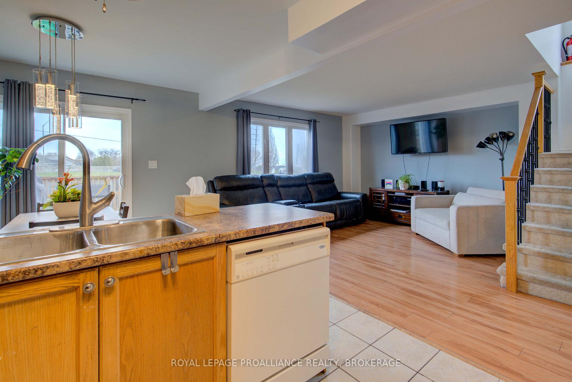 Photo 18 of 2177 Swanfield Street, Kingston, East Gardiners Rd — HOMEH