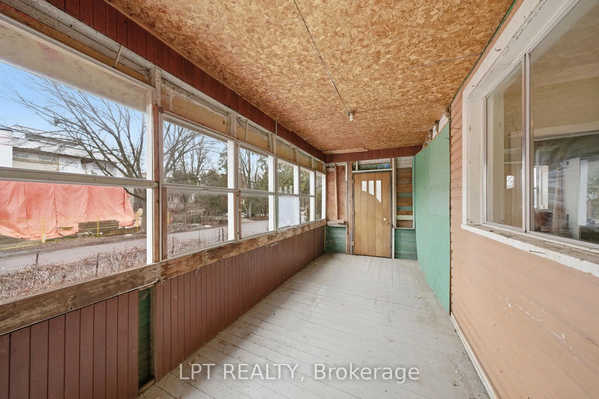 Photo 5 of 2838 Haughton Avenue, Ottawa, Britannia — HOMEH