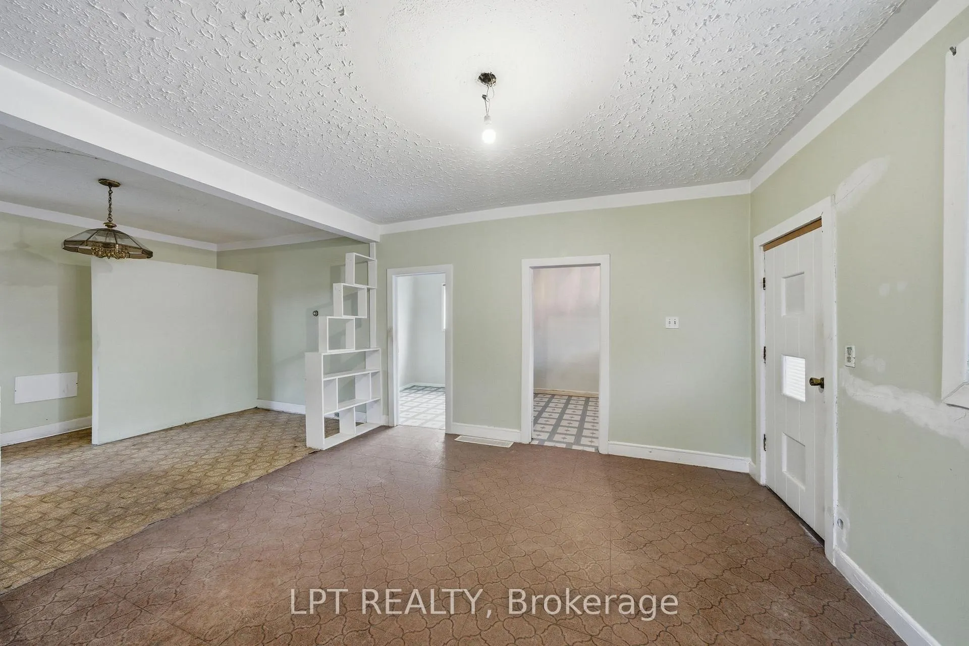 Photo 9 of 2838 Haughton Avenue, Ottawa, Britannia — HOMEH