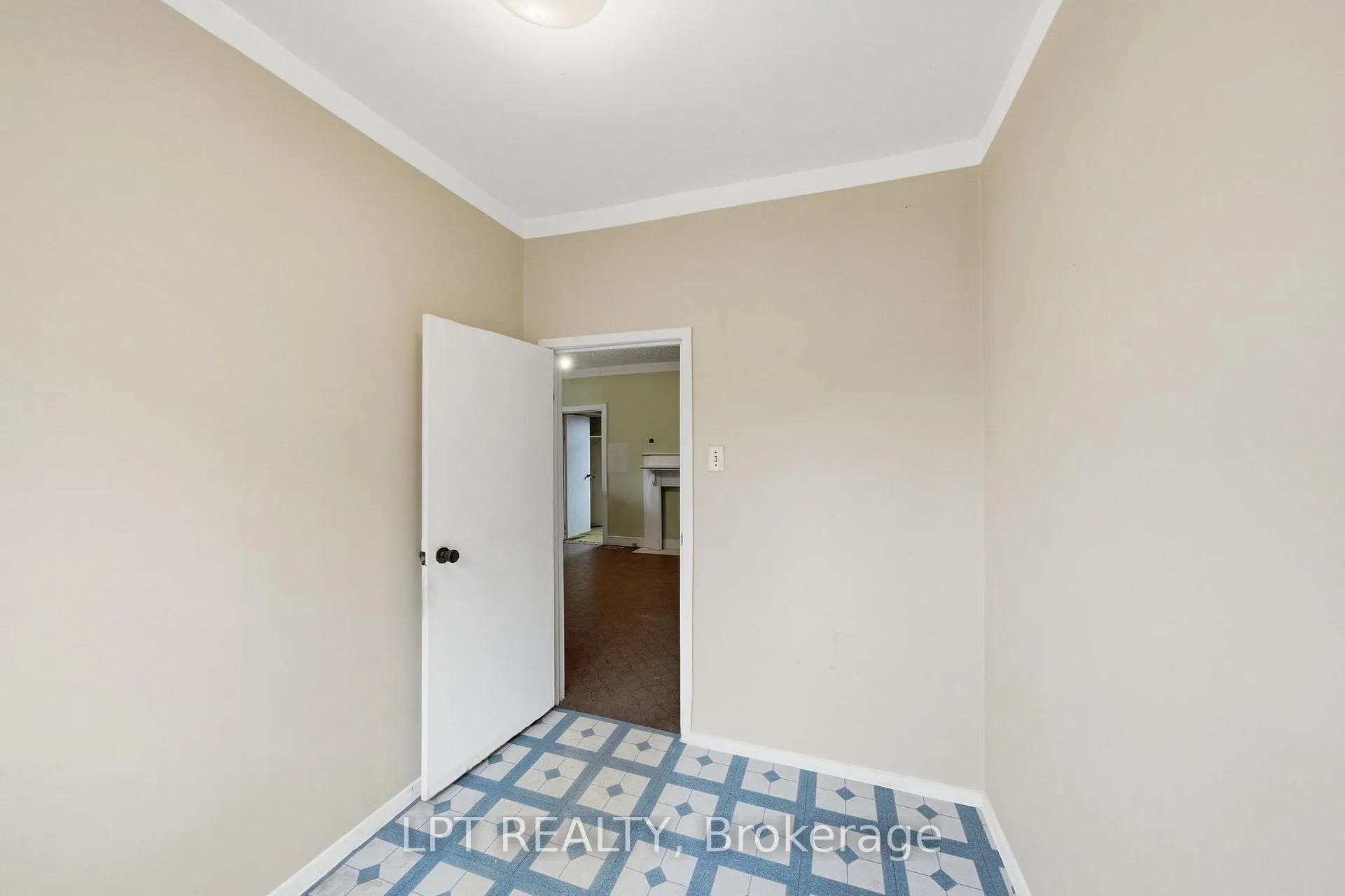 Photo 19 of 2838 Haughton Avenue, Ottawa, Britannia — HOMEH