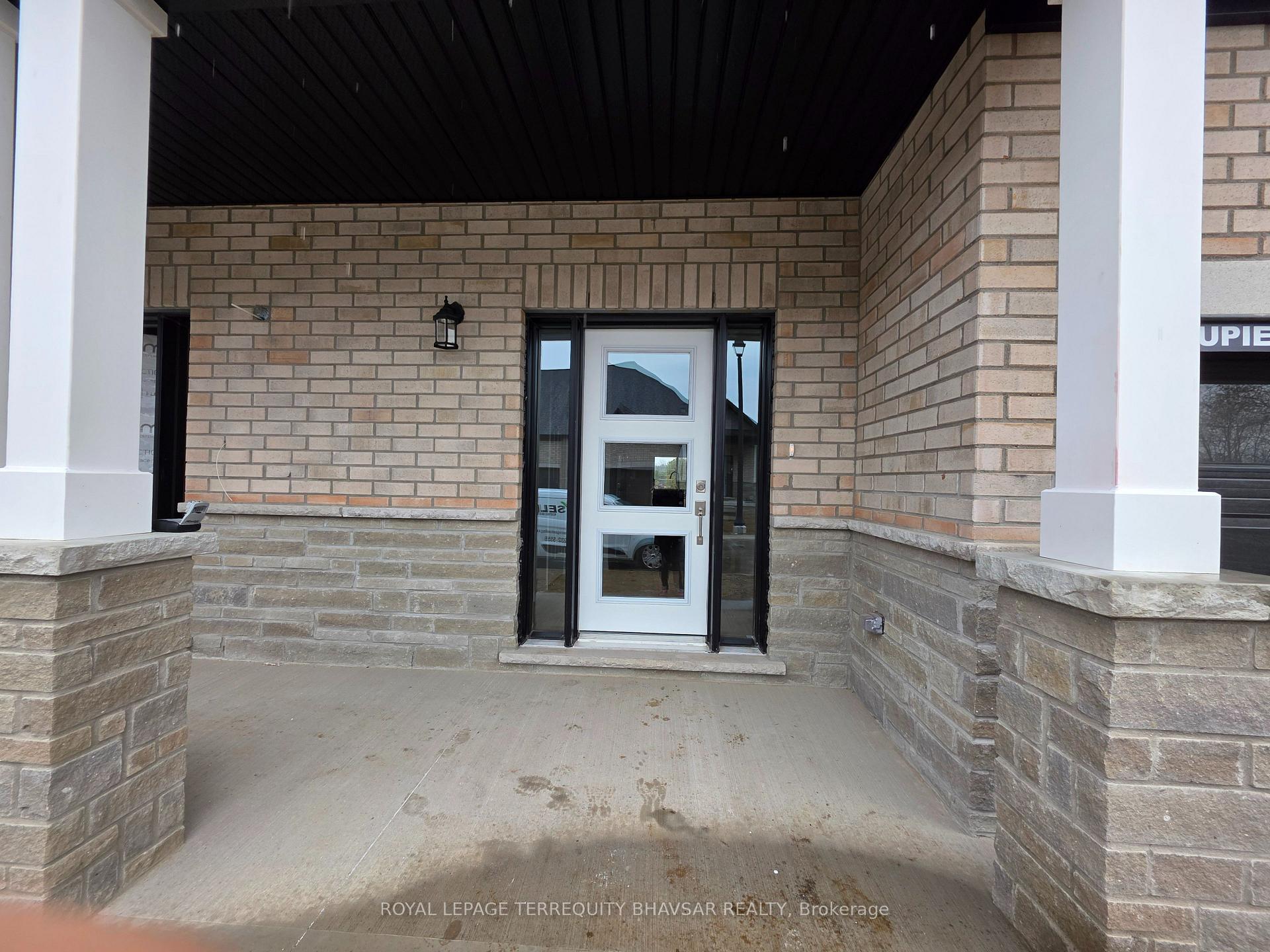 Photo 3 of 53 Barn Owl Way, Norfolk, Simcoe — HOMEH