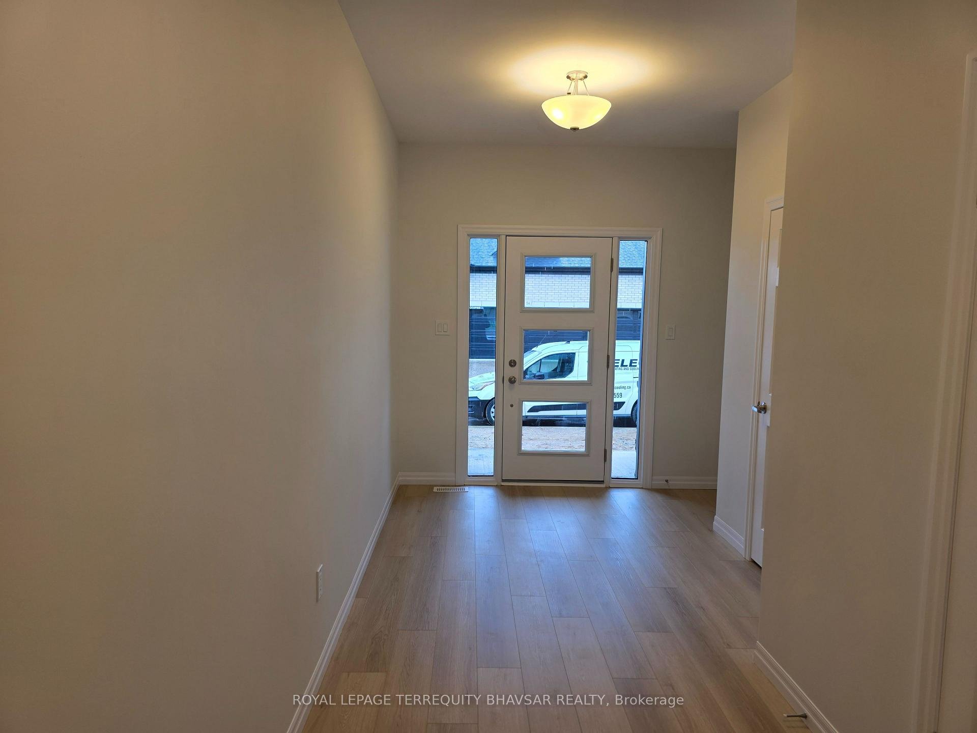 Photo 5 of 53 Barn Owl Way, Norfolk, Simcoe — HOMEH