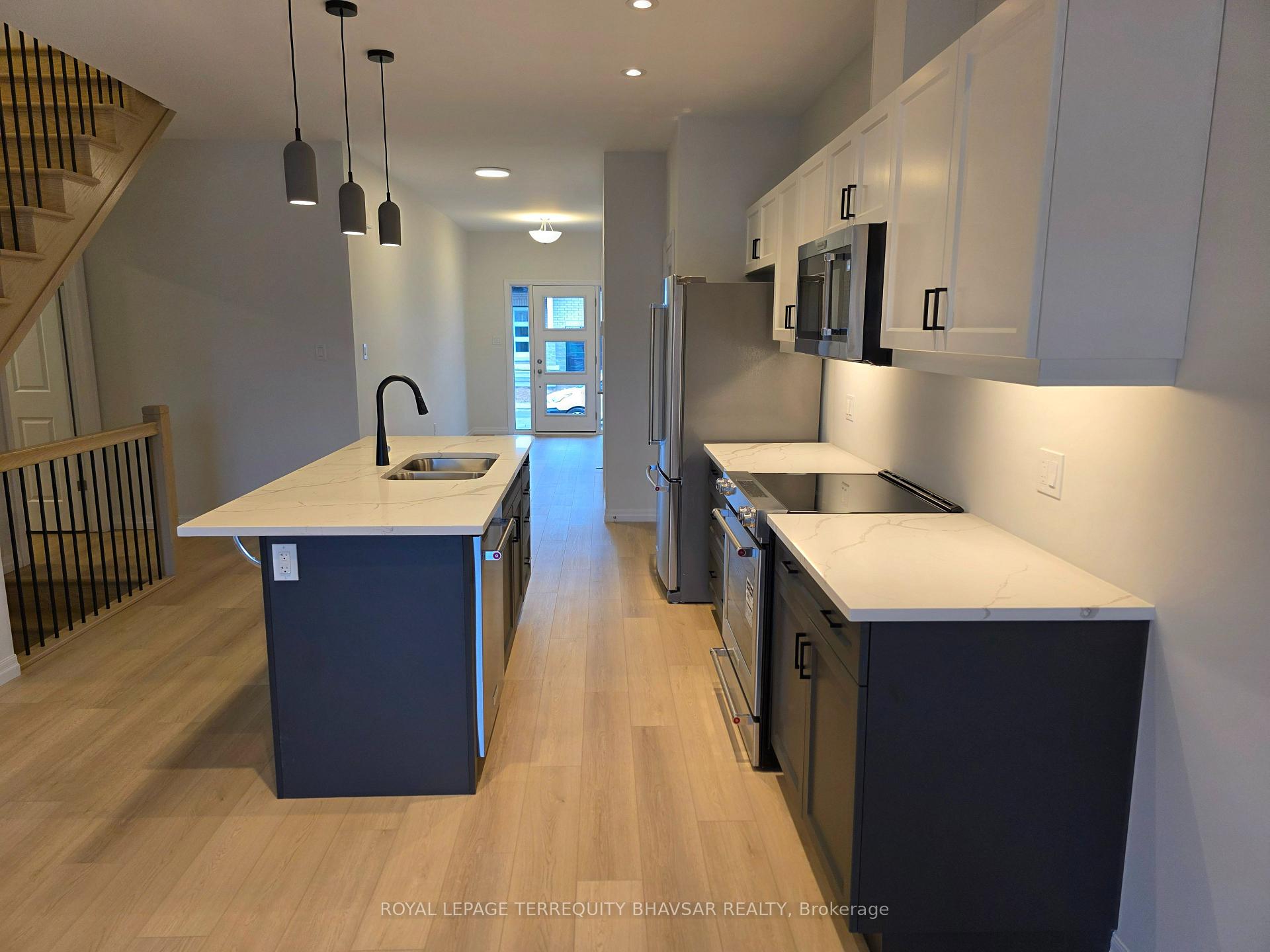 Photo 8 of 53 Barn Owl Way, Norfolk, Simcoe — HOMEH