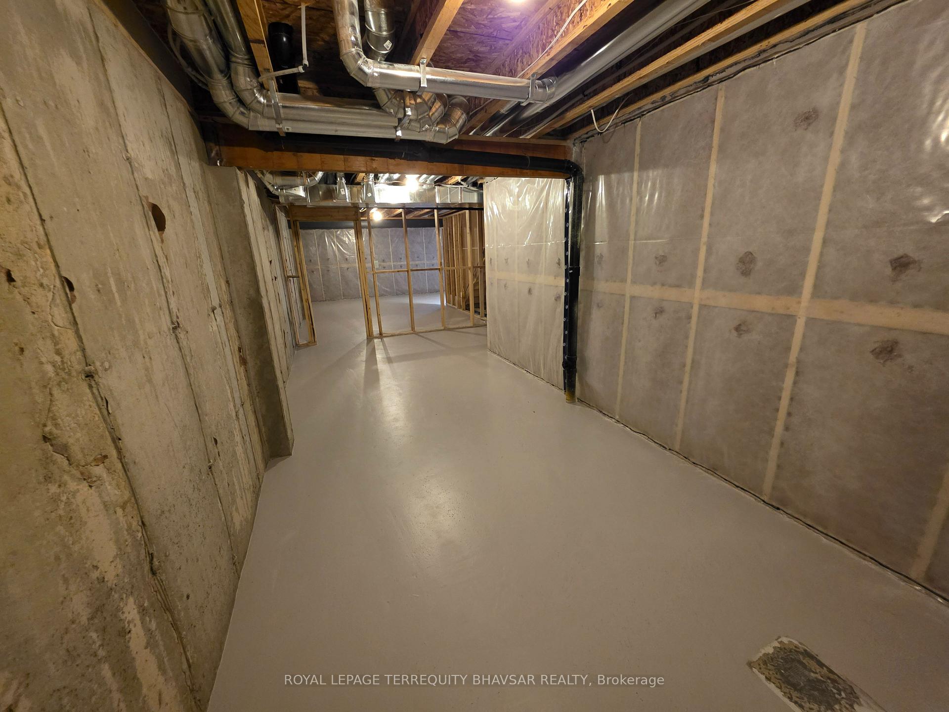 Photo 33 of 53 Barn Owl Way, Norfolk, Simcoe — HOMEH