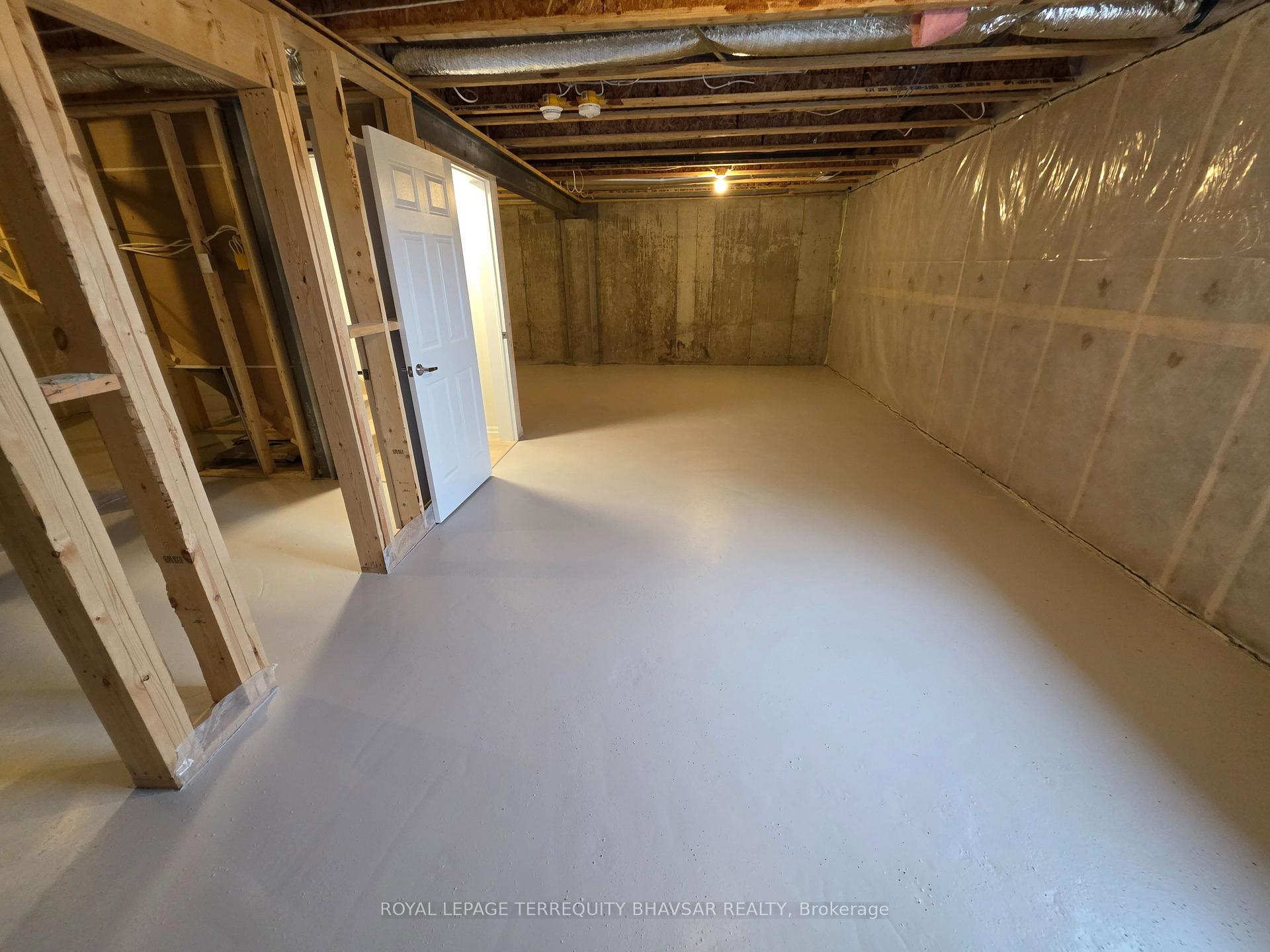 Photo 34 of 53 Barn Owl Way, Norfolk, Simcoe — HOMEH