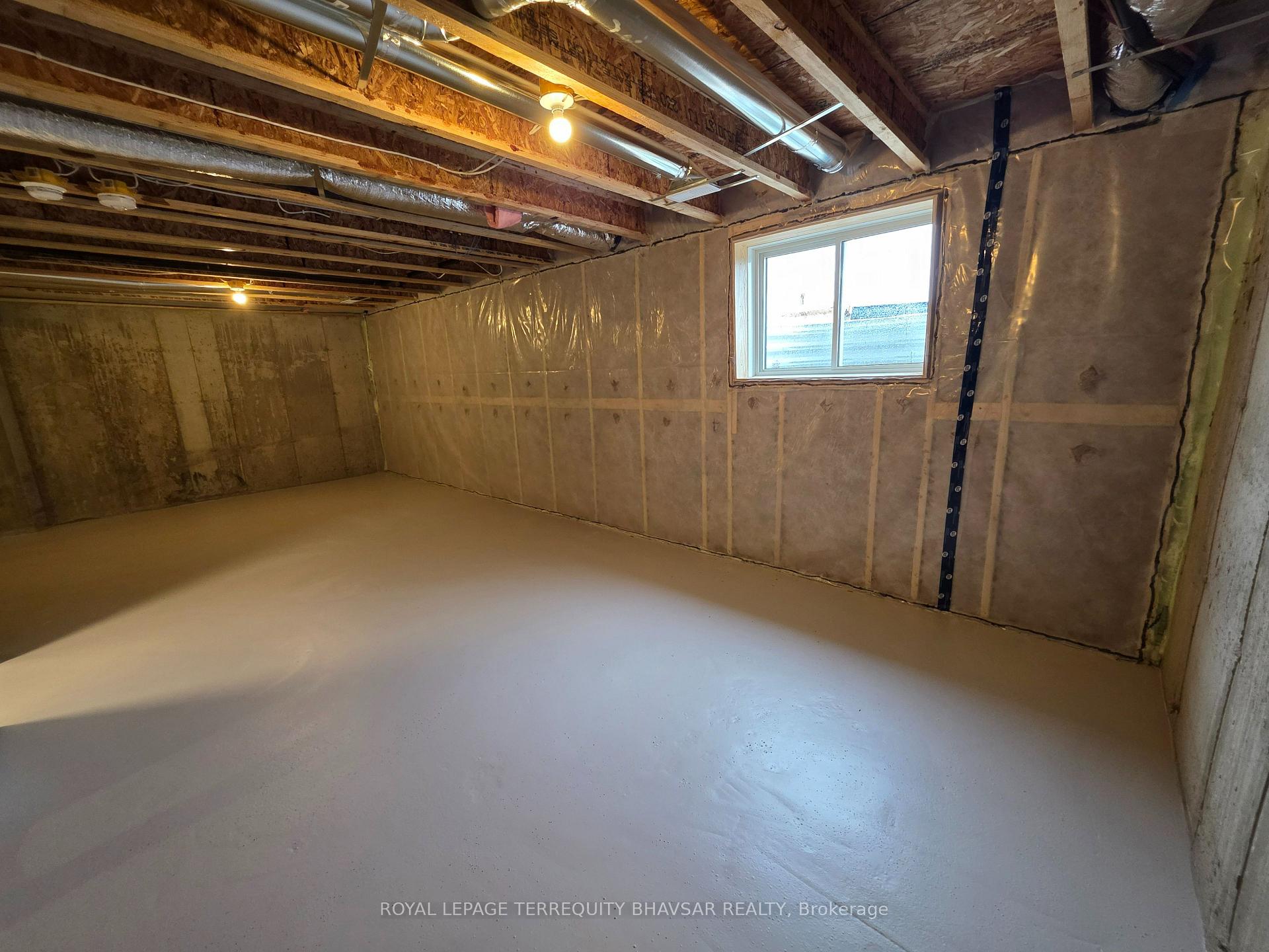 Photo 35 of 53 Barn Owl Way, Norfolk, Simcoe — HOMEH