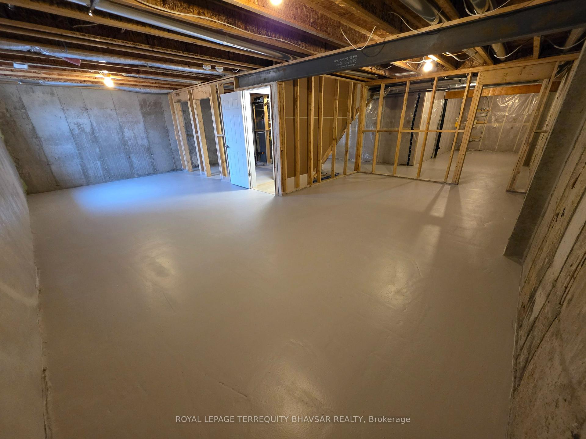 Photo 36 of 53 Barn Owl Way, Norfolk, Simcoe — HOMEH