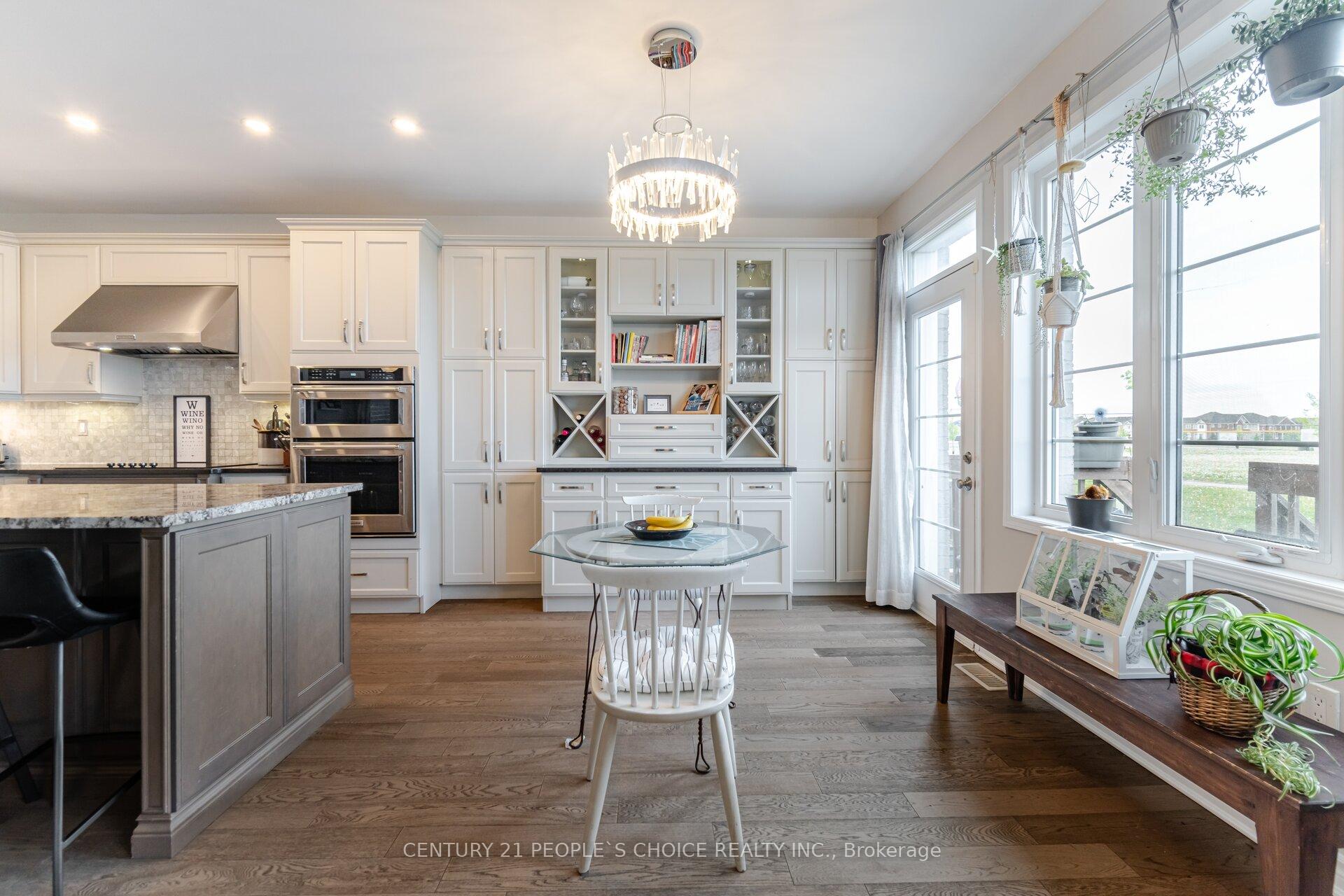 Photo 5 of 1419 Chretien Street, Milton, Ford — HOMEH