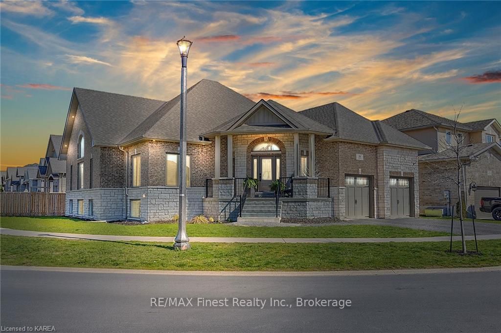 Front of 876 Roshan Drive