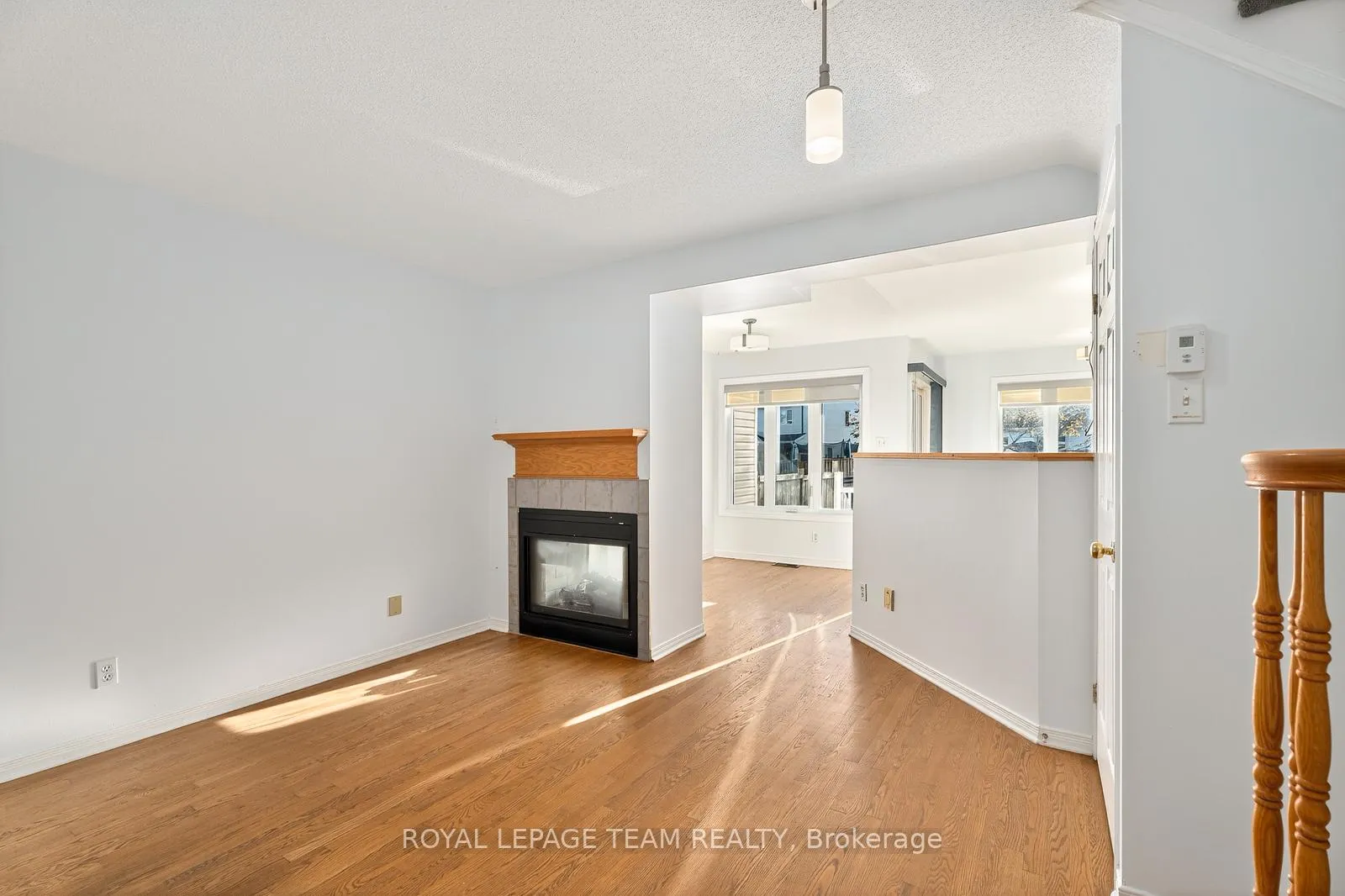 Photo 7 of 1431 Lynx Crescent, Ottawa, Fallingbrook/Pineridge — HOMEH