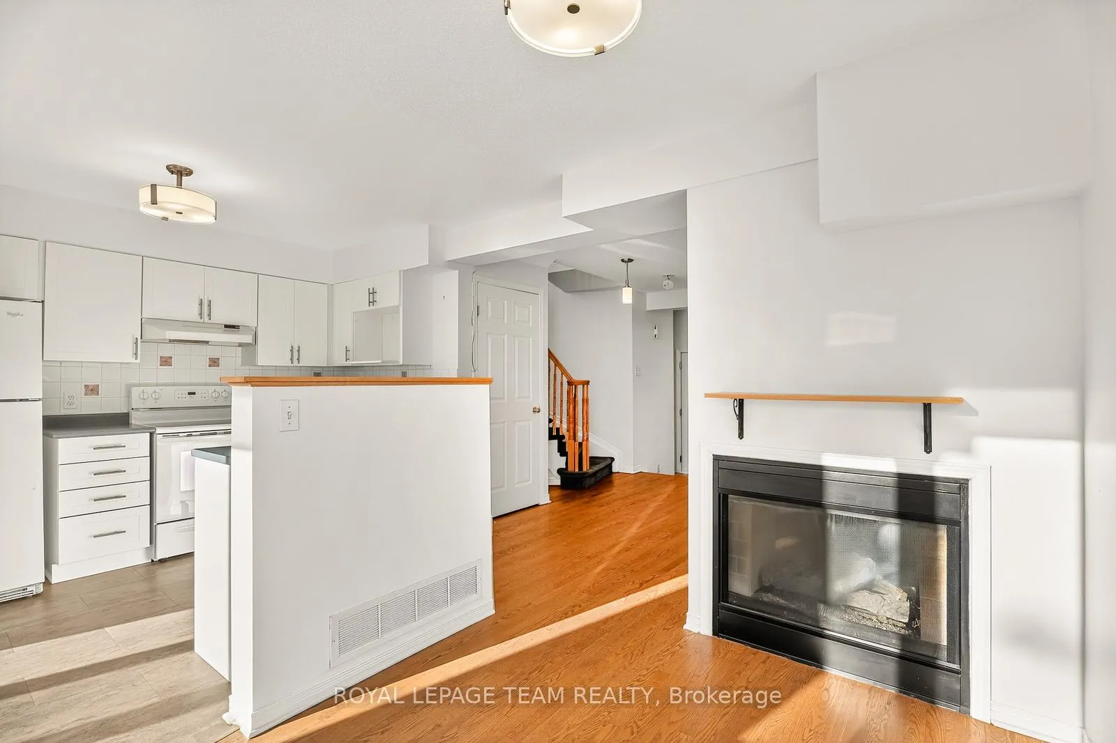 Photo 20 of 1431 Lynx Crescent, Ottawa, Fallingbrook/Pineridge — HOMEH