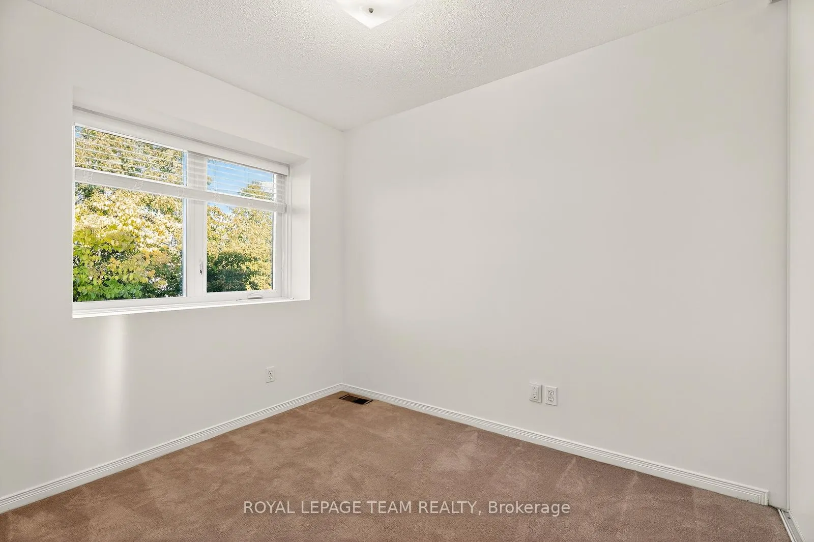 Photo 71 of 1431 Lynx Crescent, Ottawa, Fallingbrook/Pineridge — HOMEH