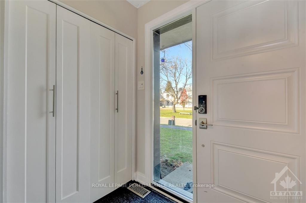 Photo 2 of 2646 Draper Avenue, Ottawa, Redwood Park — HOMEH