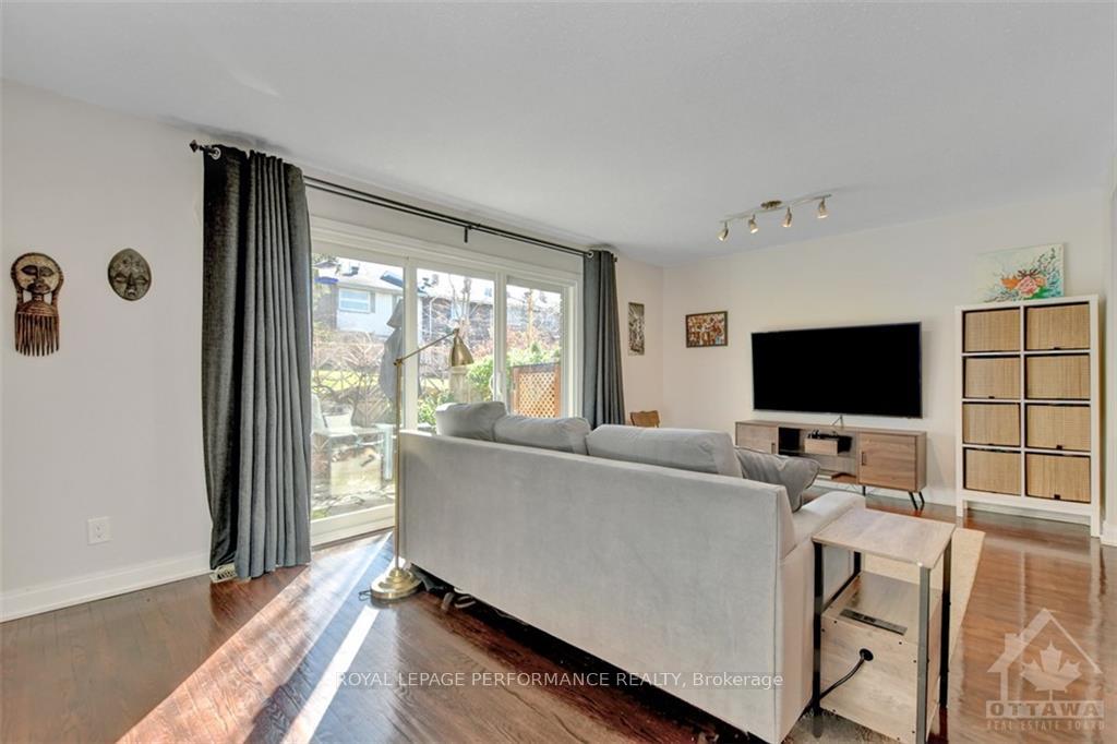 Photo 7 of 2646 Draper Avenue, Ottawa, Redwood Park — HOMEH