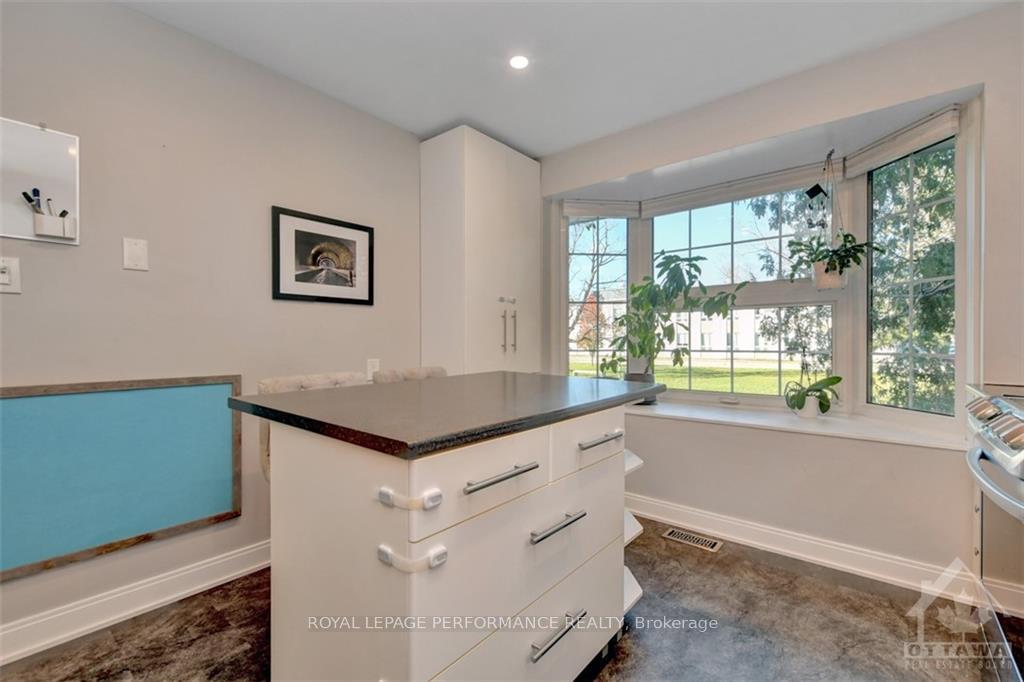 Photo 14 of 2646 Draper Avenue, Ottawa, Redwood Park — HOMEH