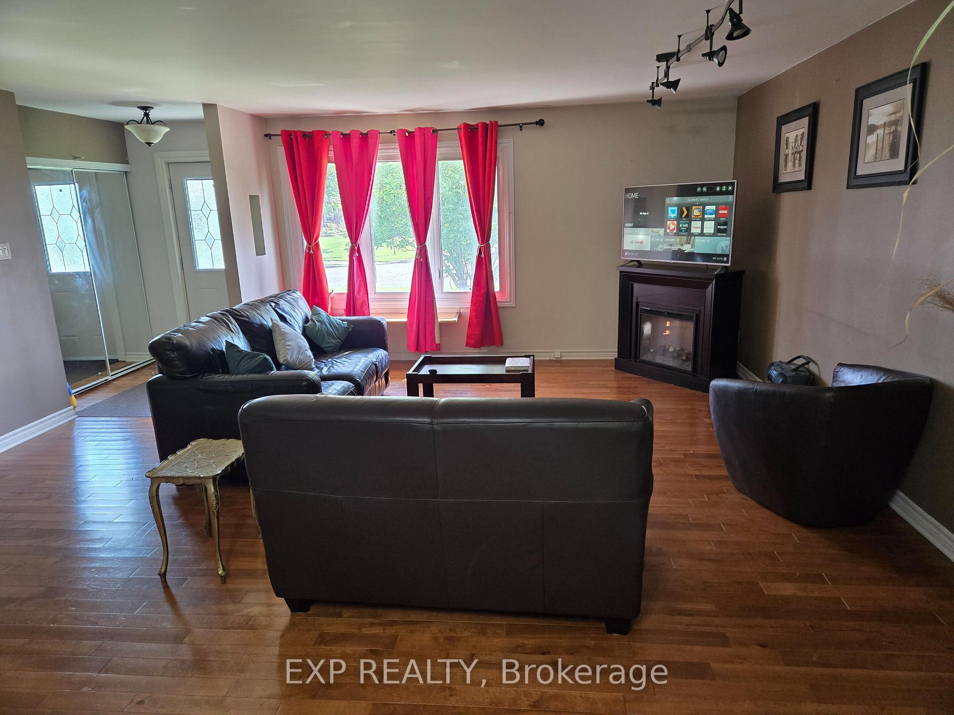 Photo 8 of 1990 Belcourt Boulevard, Ottawa, Chateauneuf — HOMEH