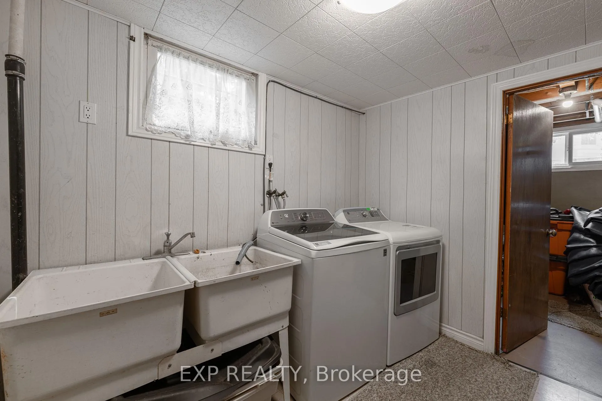Photo 116 of 2896 Portage Road, Niagara Falls, Church's Lane — HOMEH