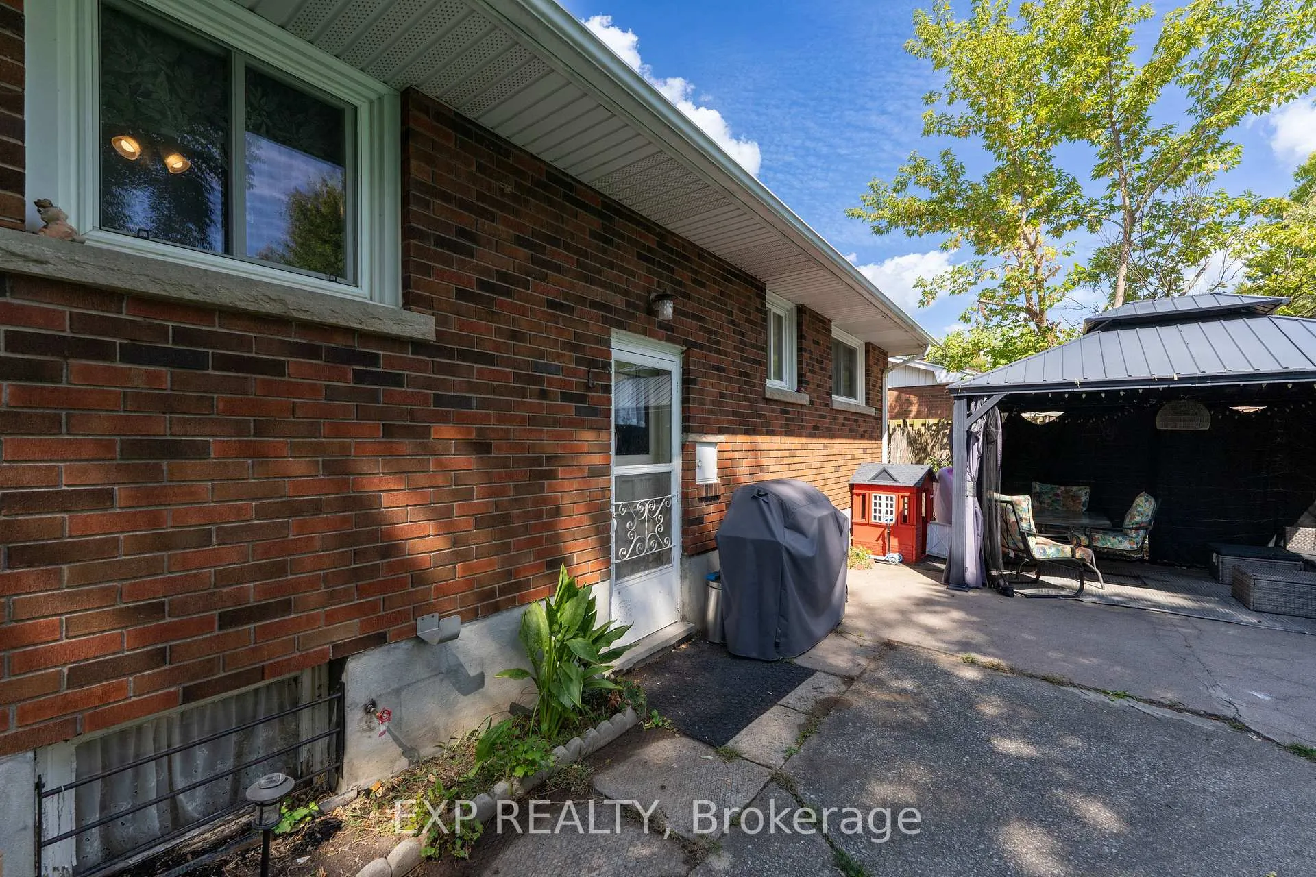 Photo 136 of 2896 Portage Road, Niagara Falls, Church's Lane — HOMEH