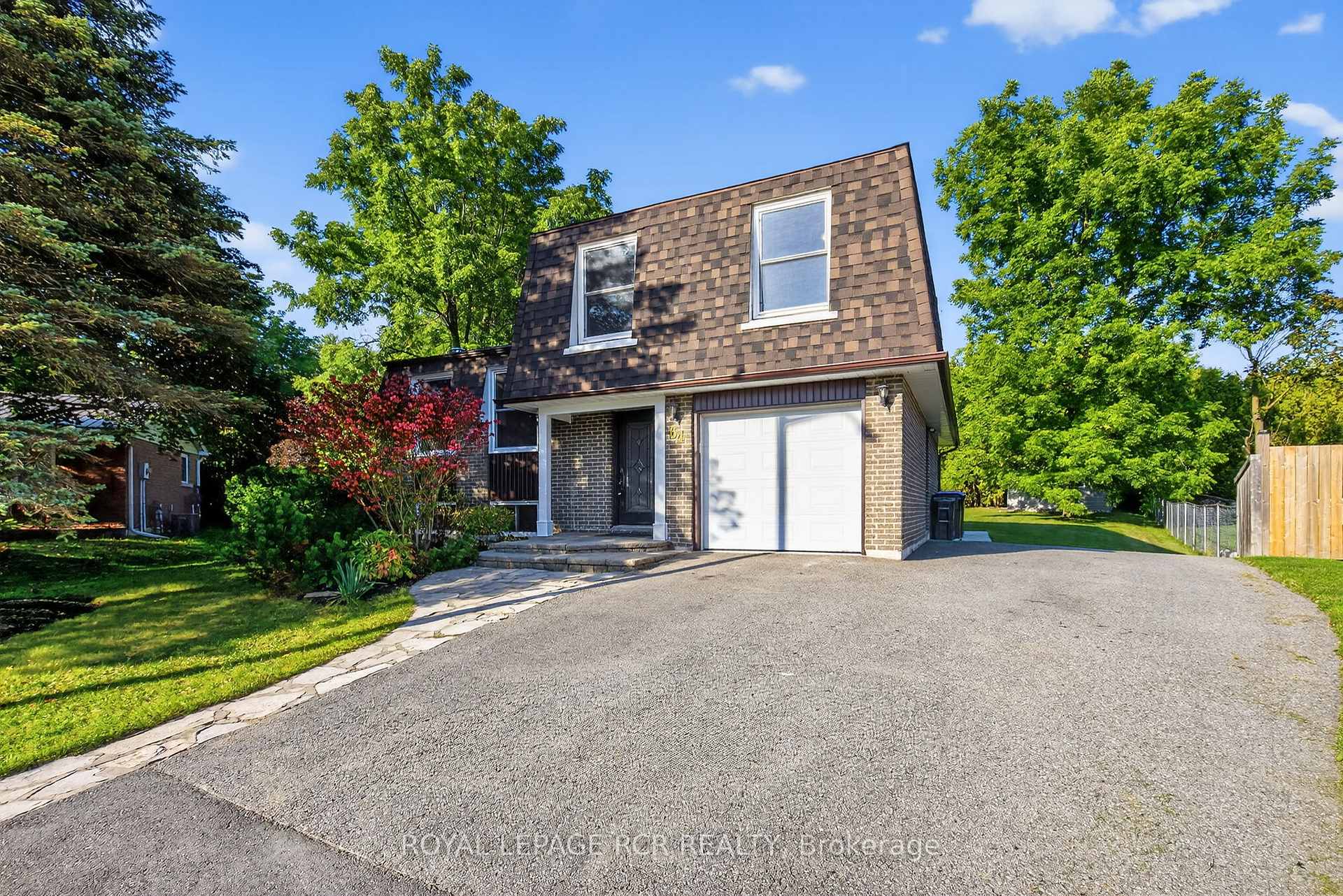 Photo 1 of 64 Bradley Court, New Tecumseth, Tottenham — HOMEH