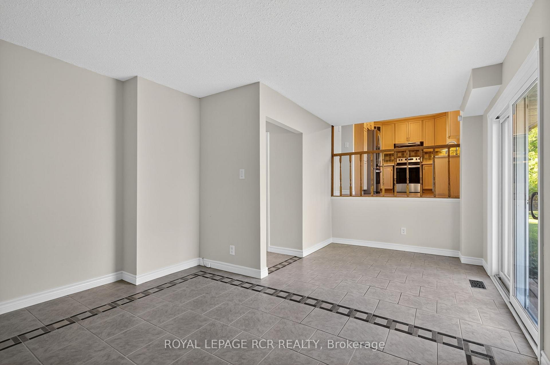 Photo 6 of 64 Bradley Court, New Tecumseth, Tottenham — HOMEH