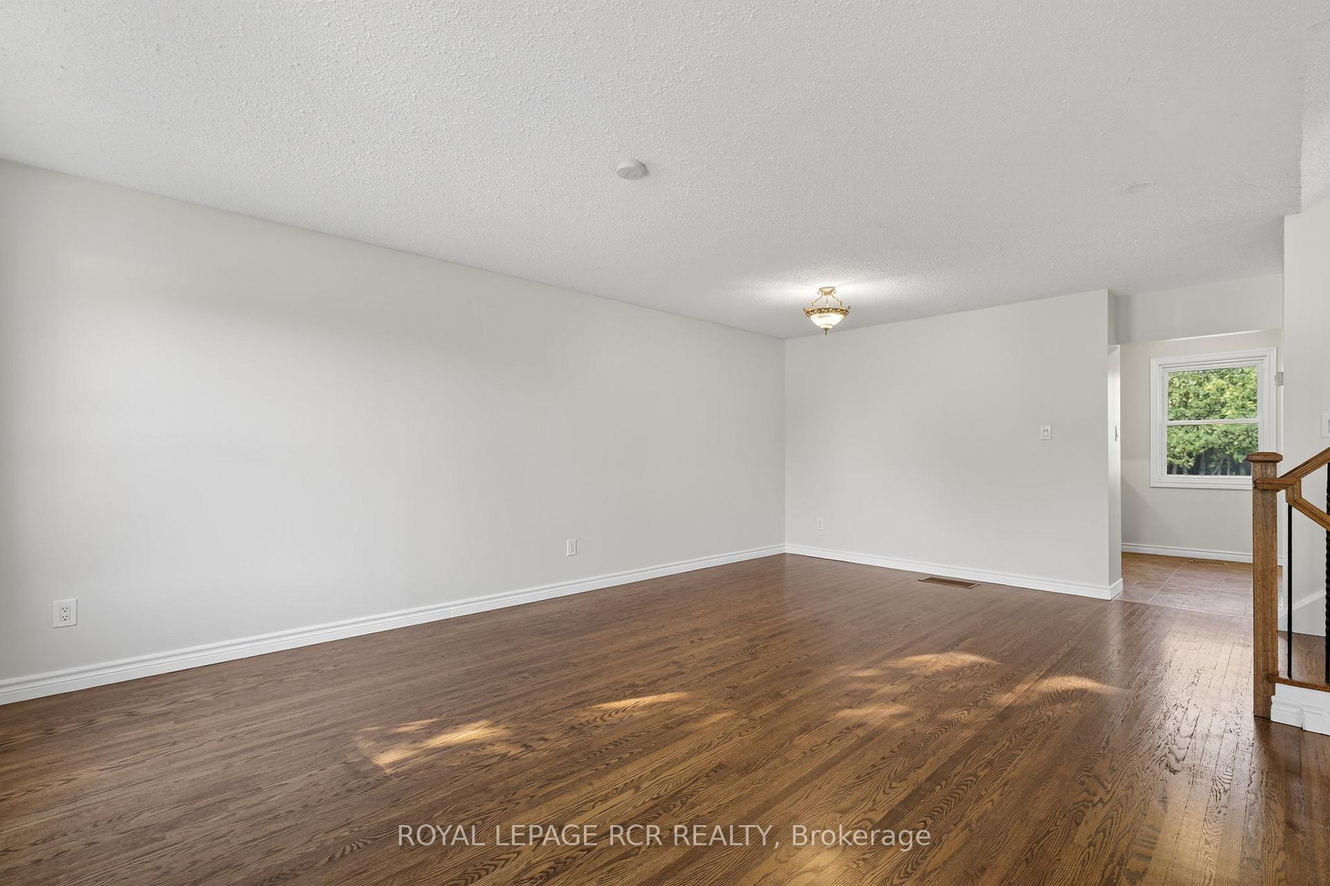 Photo 10 of 64 Bradley Court, New Tecumseth, Tottenham — HOMEH