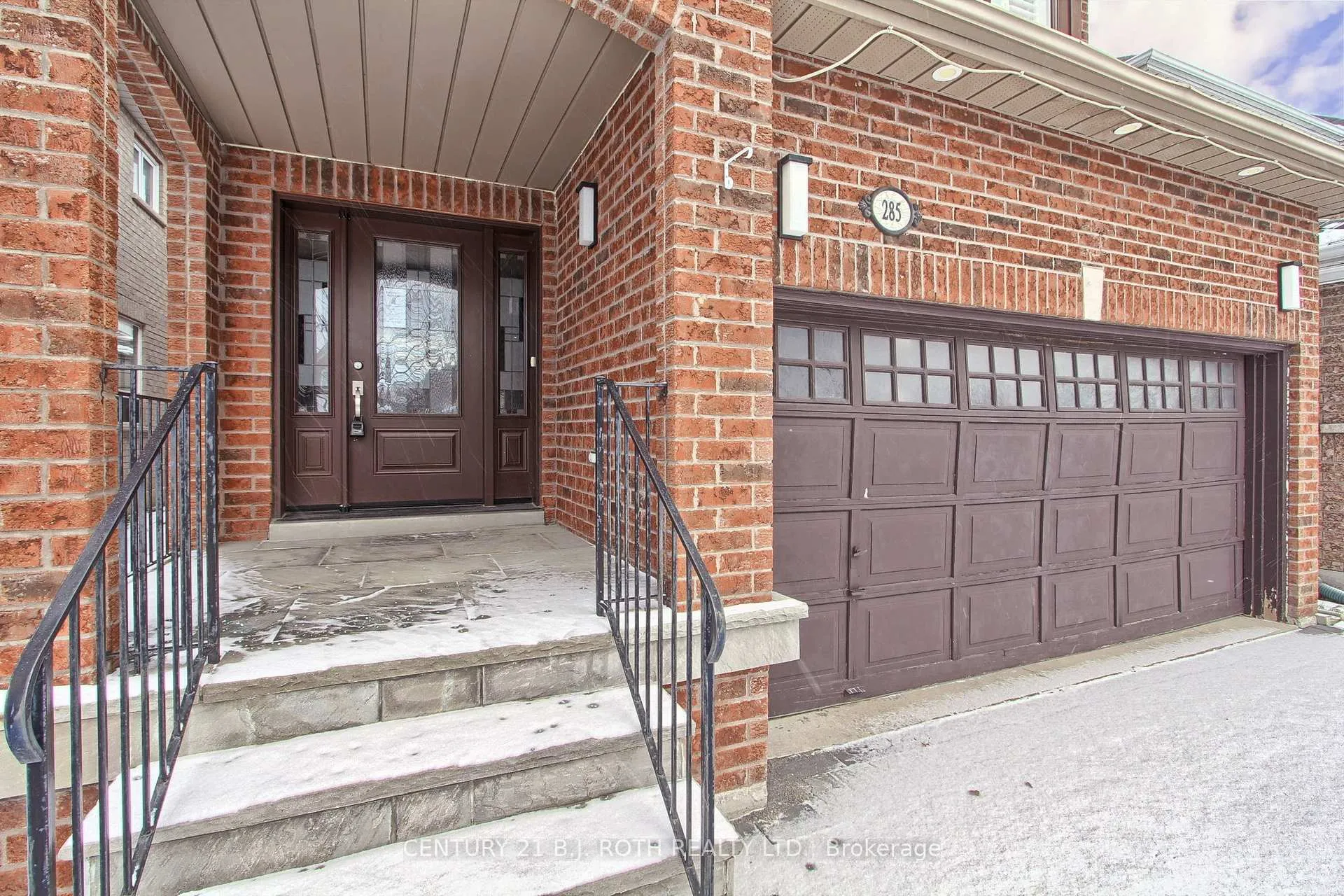Photo 8 of 285 Mcbride Crescent, Newmarket, Summerhill Estates — HOMEH
