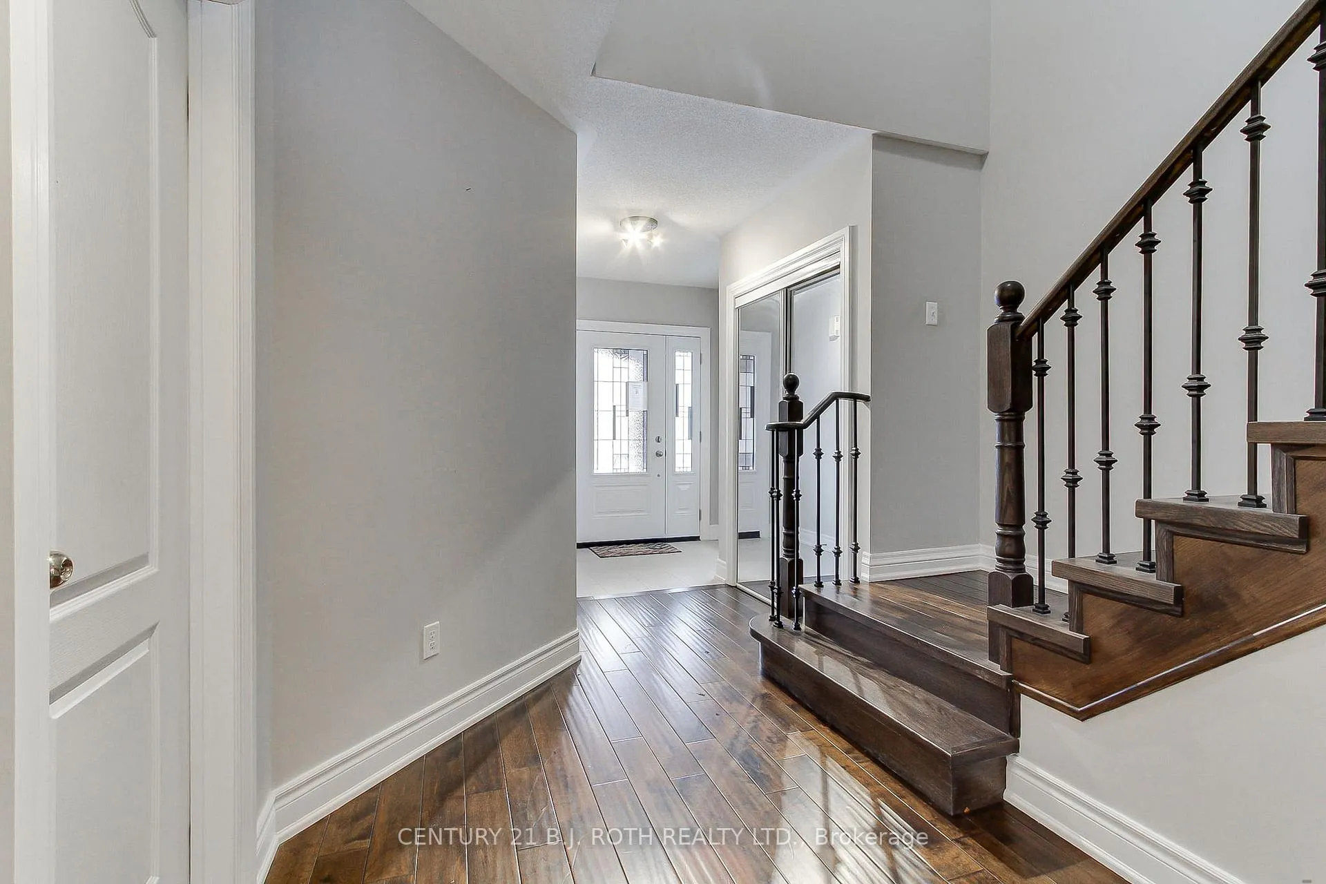Photo 11 of 285 Mcbride Crescent, Newmarket, Summerhill Estates — HOMEH