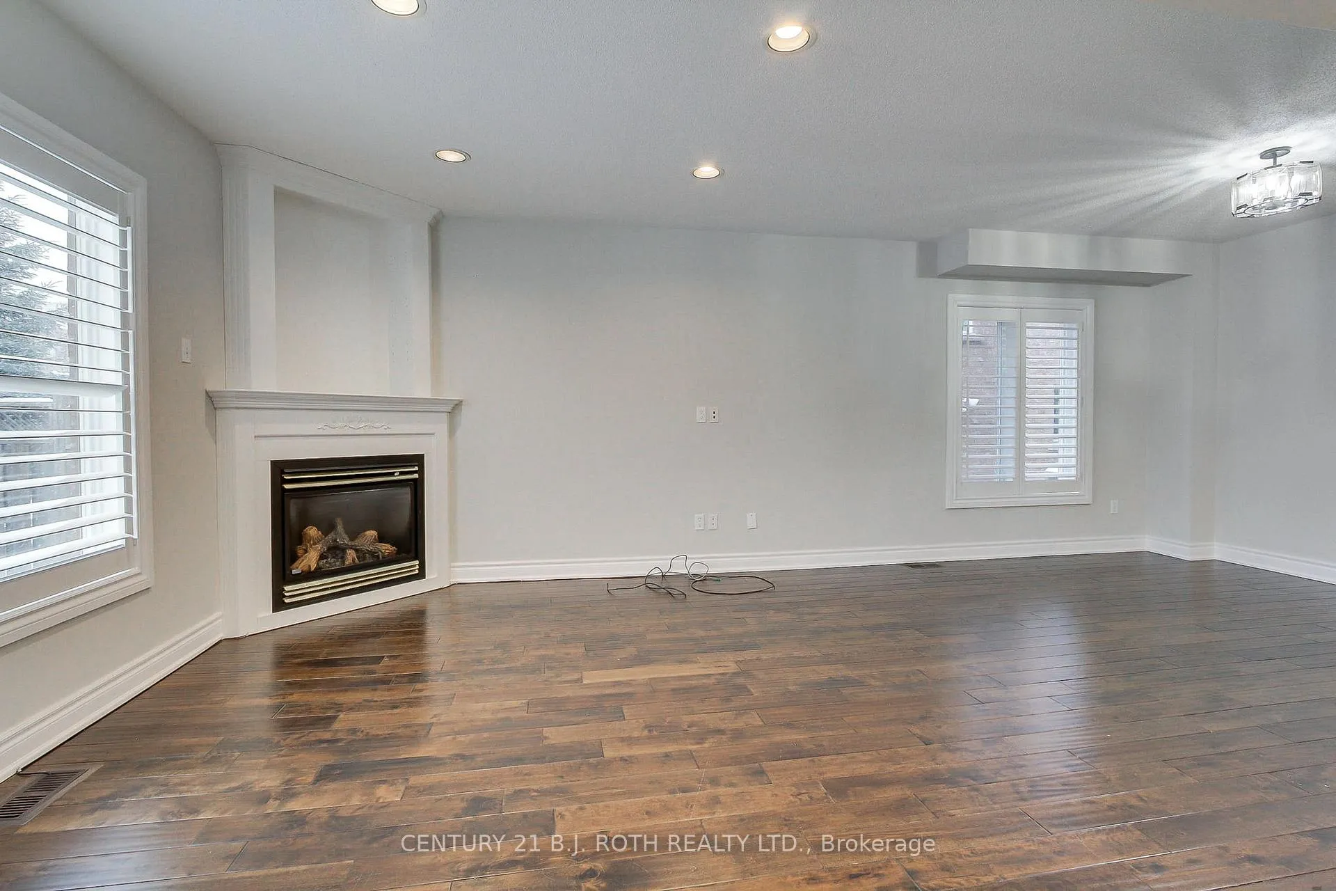 Photo 42 of 285 Mcbride Crescent, Newmarket, Summerhill Estates — HOMEH
