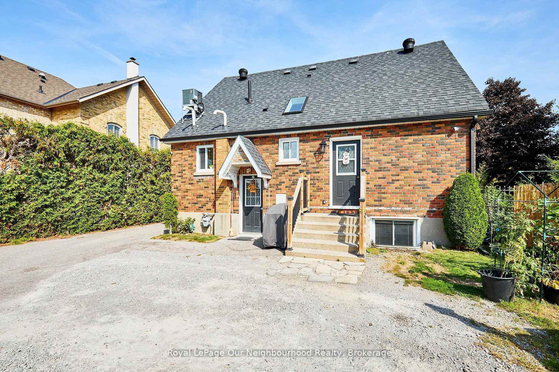 Photo 6 of 738 Simcoe Street N, Oshawa, Centennial — HOMEH