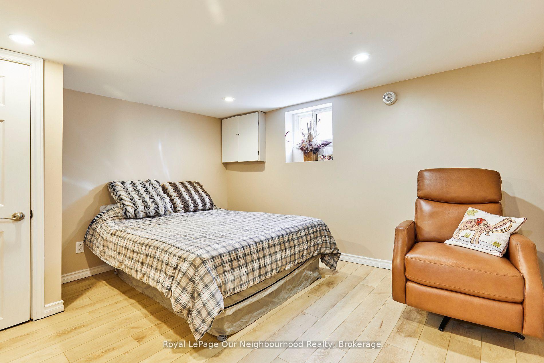 Photo 36 of 738 Simcoe Street N, Oshawa, Centennial — HOMEH