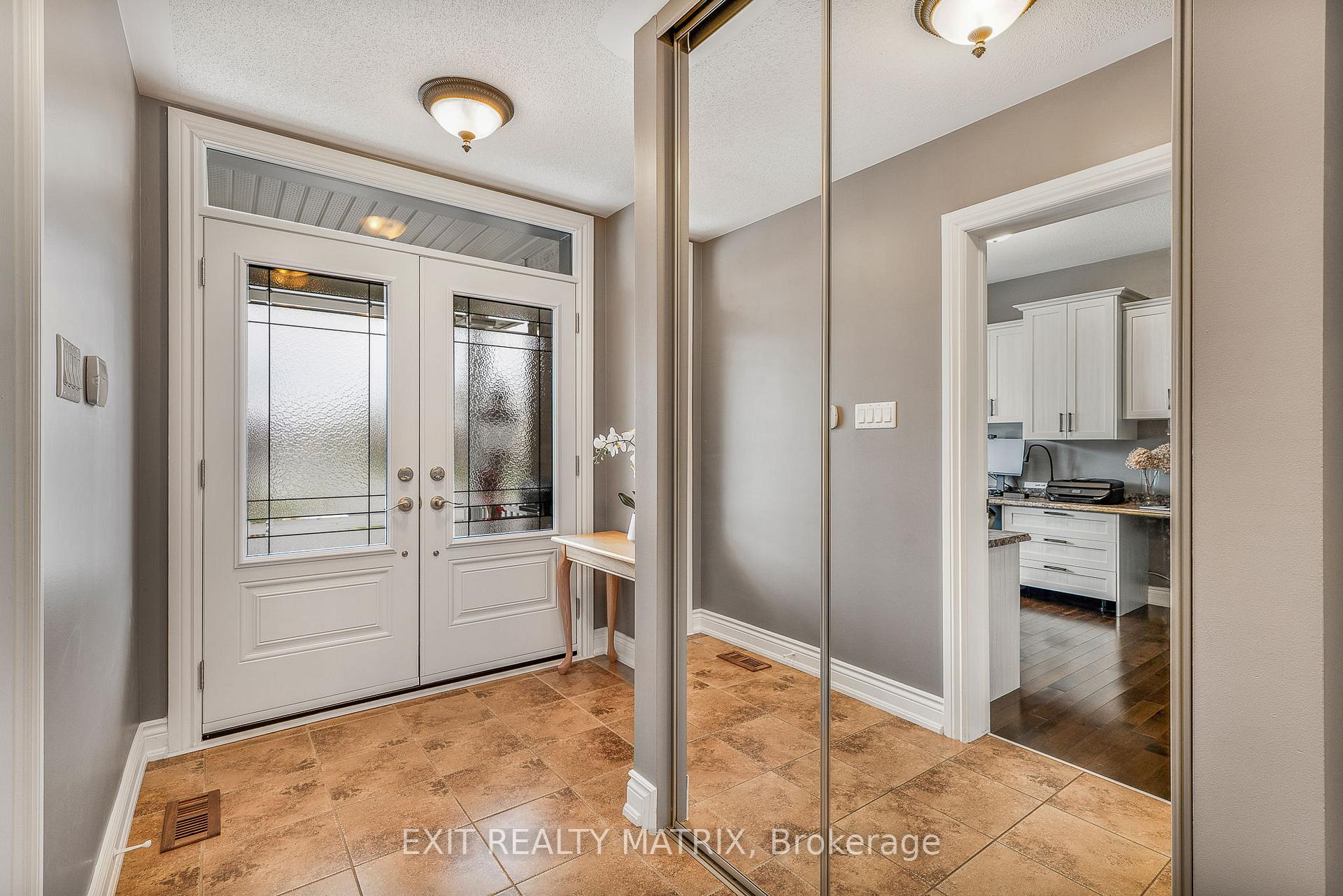 Photo 2 of 414 Fairlakes Way, Ottawa, Avalon East — HOMEH