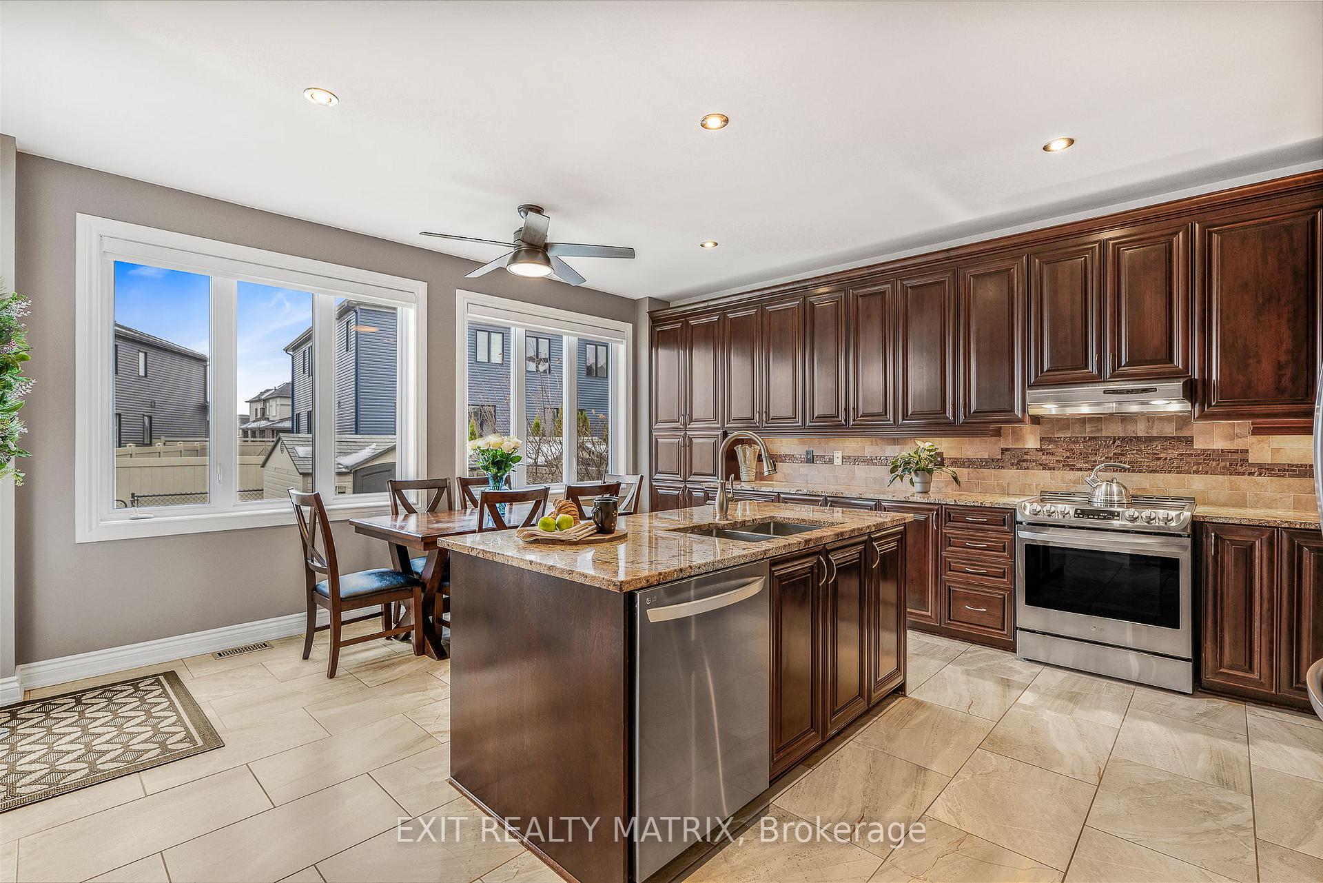 Photo 11 of 414 Fairlakes Way, Ottawa, Avalon East — HOMEH