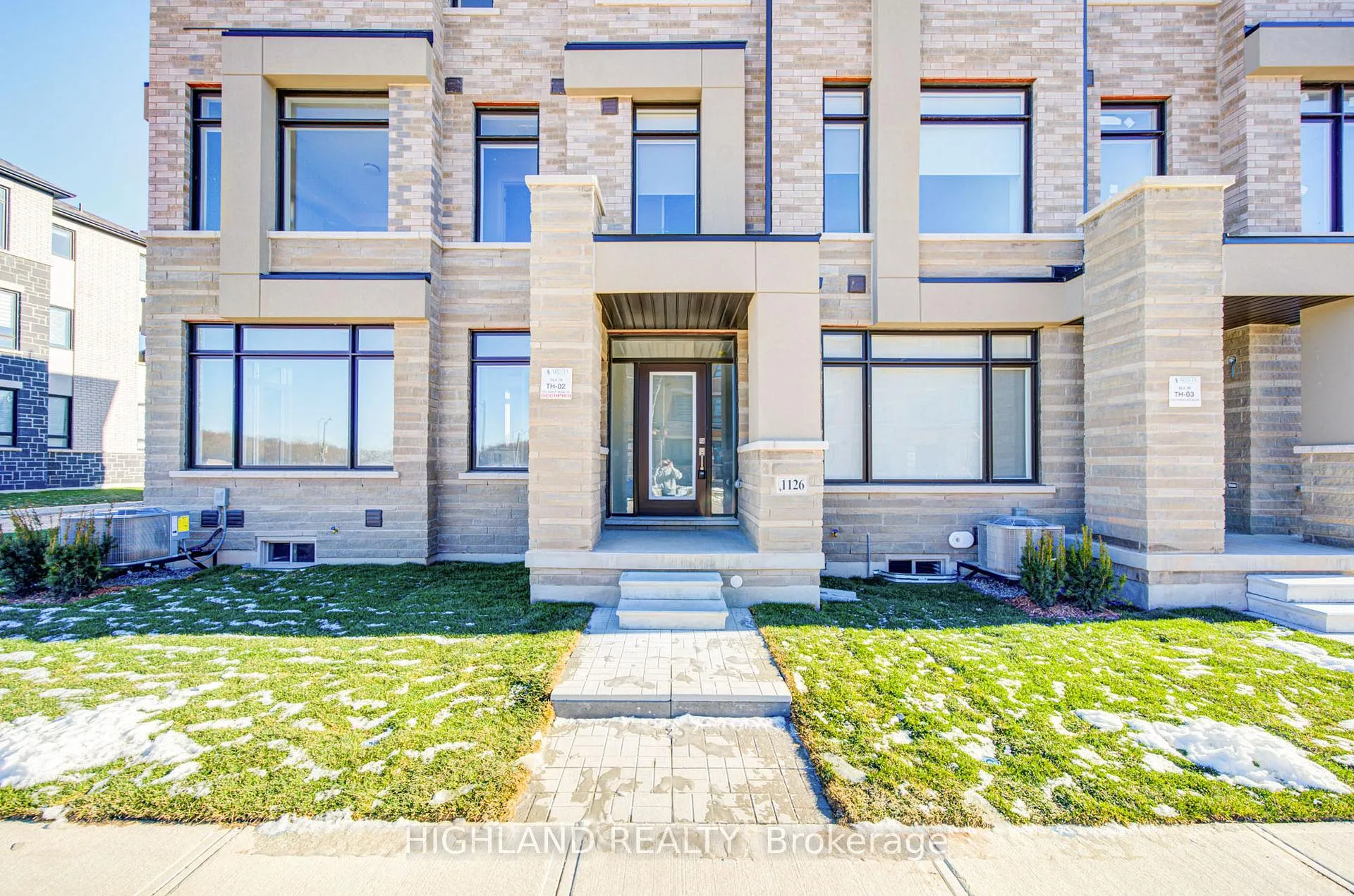 Photo 2 of 1126 Wheat Boom Drive, Oakville, Joshua Meadows — HOMEH