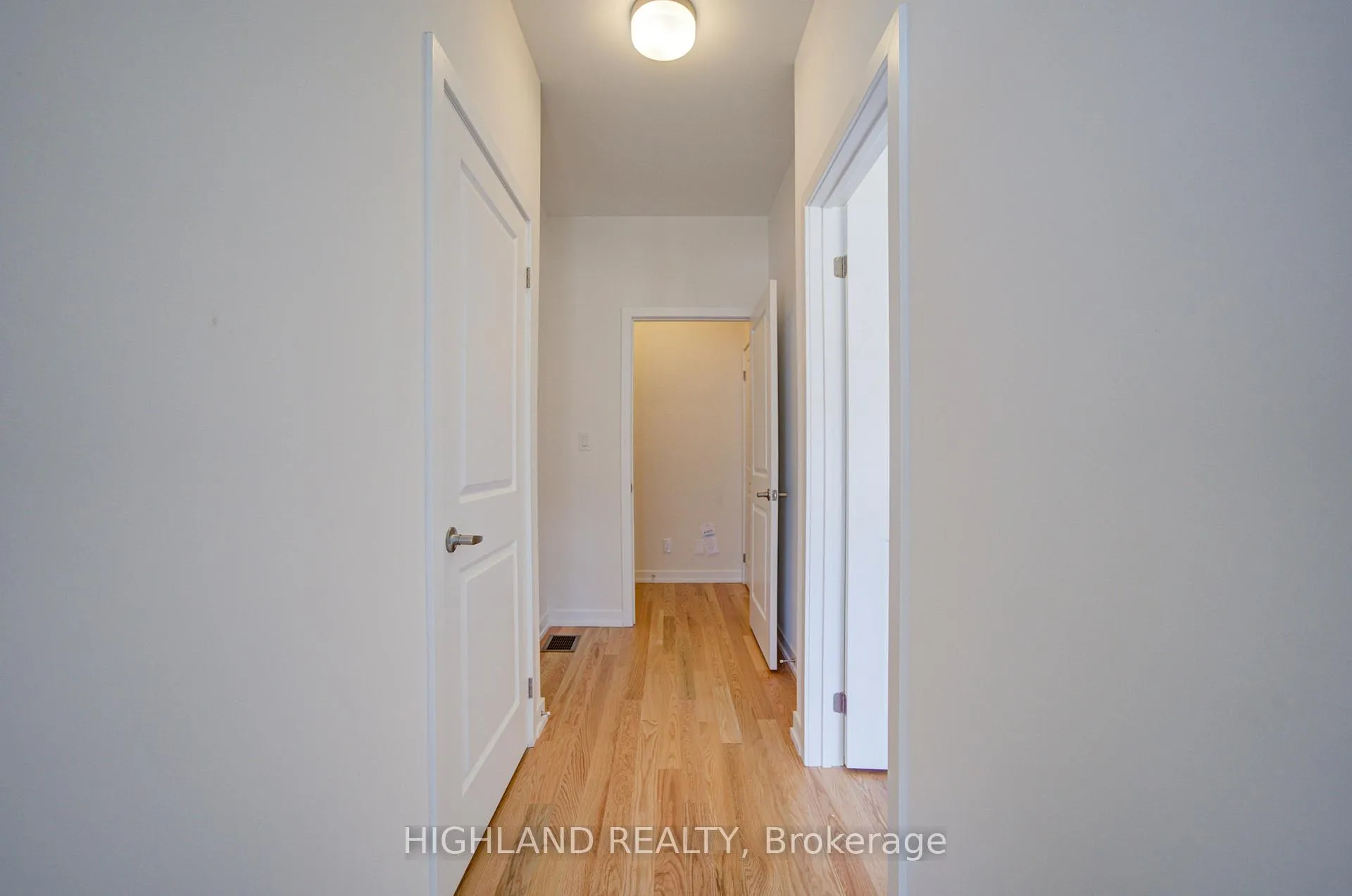 Photo 5 of 1126 Wheat Boom Drive, Oakville, Joshua Meadows — HOMEH