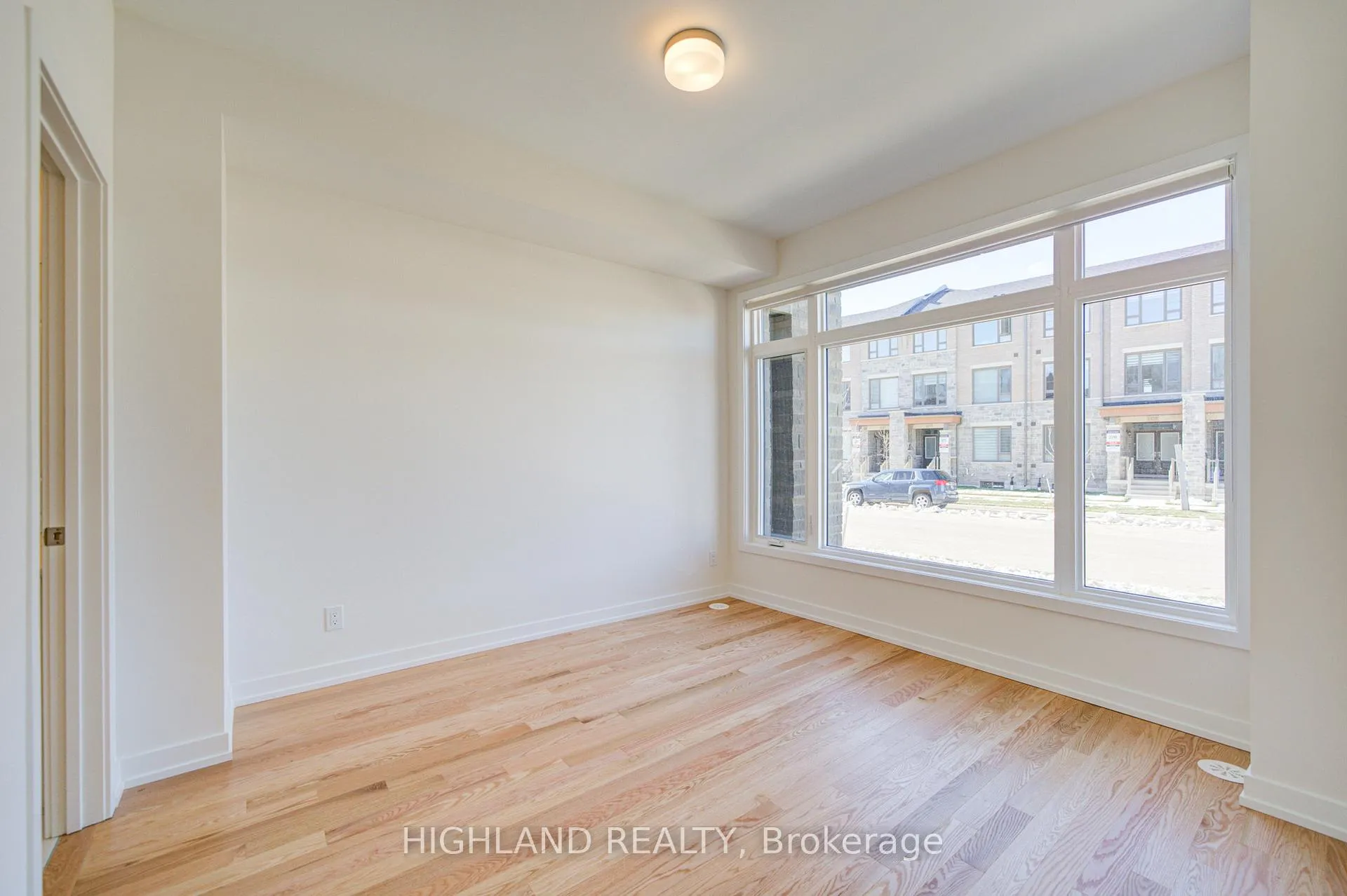 Photo 6 of 1126 Wheat Boom Drive, Oakville, Joshua Meadows — HOMEH
