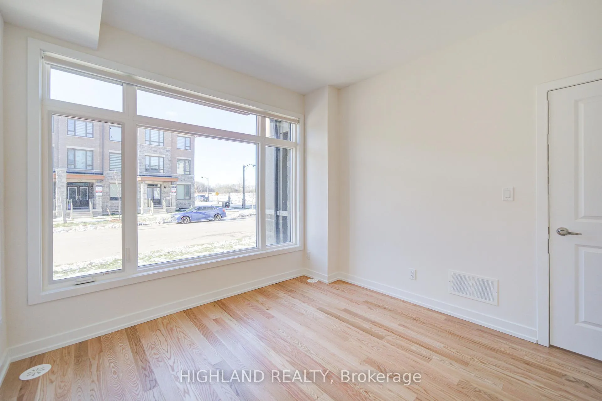 Photo 8 of 1126 Wheat Boom Drive, Oakville, Joshua Meadows — HOMEH