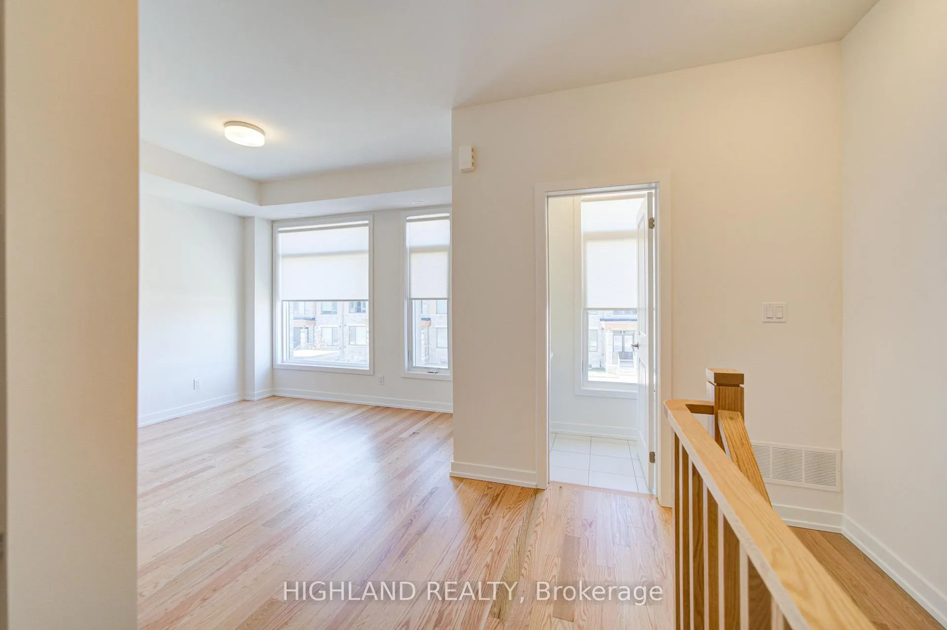 Photo 16 of 1126 Wheat Boom Drive, Oakville, Joshua Meadows — HOMEH