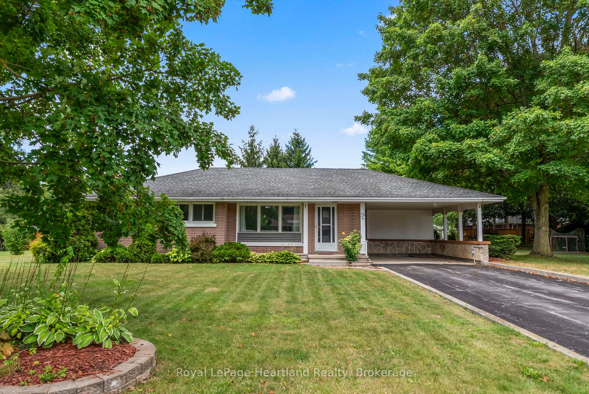 Photo 1 of 542 Angus Street, North Huron, Wingham — HOMEH