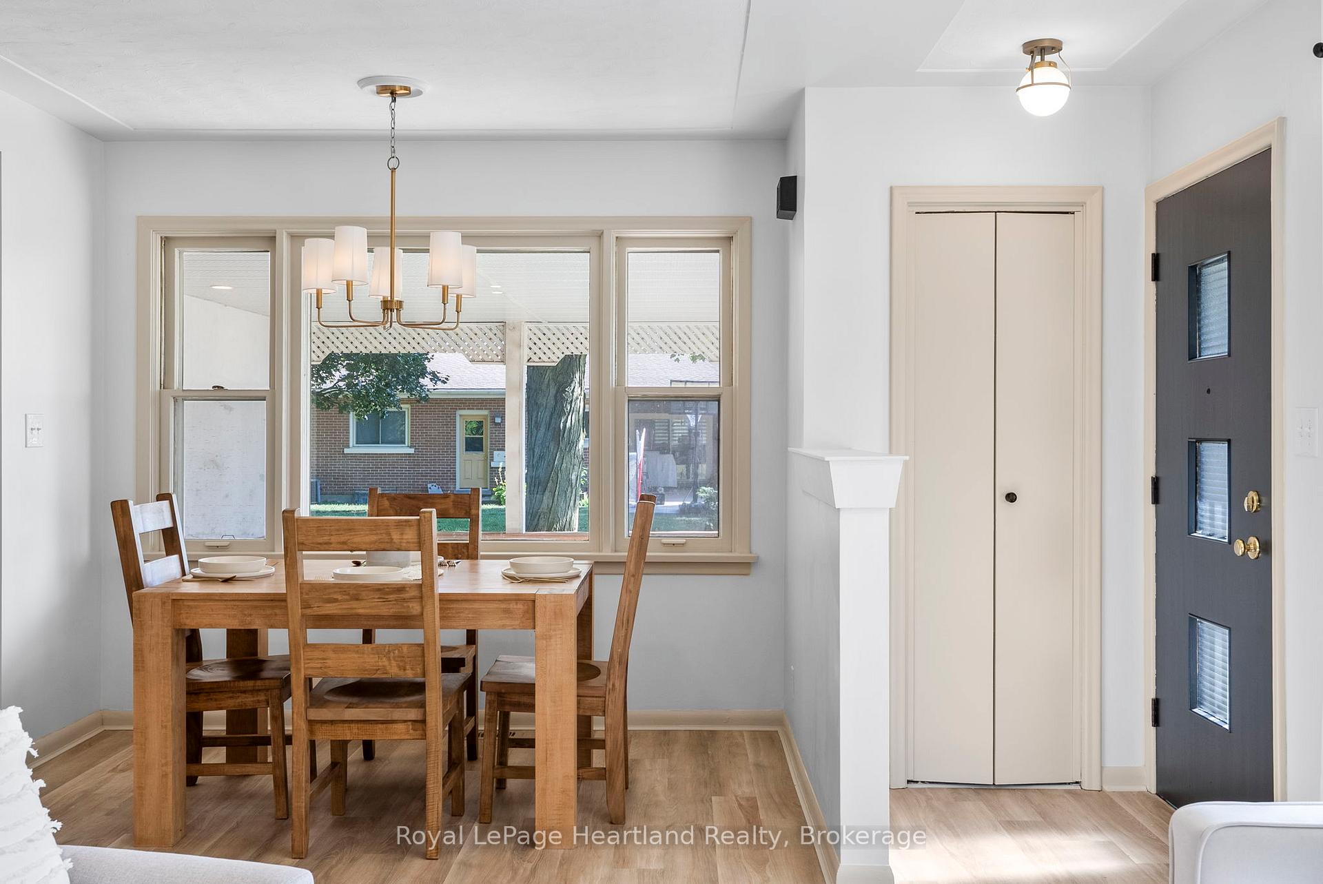 Photo 4 of 542 Angus Street, North Huron, Wingham — HOMEH